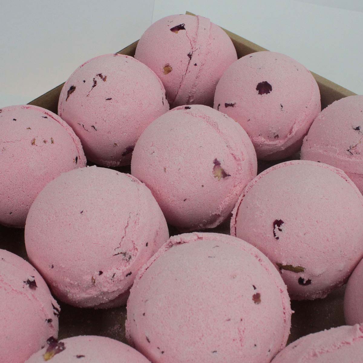 Rose & Petals - Jumbo Bath Bomb1