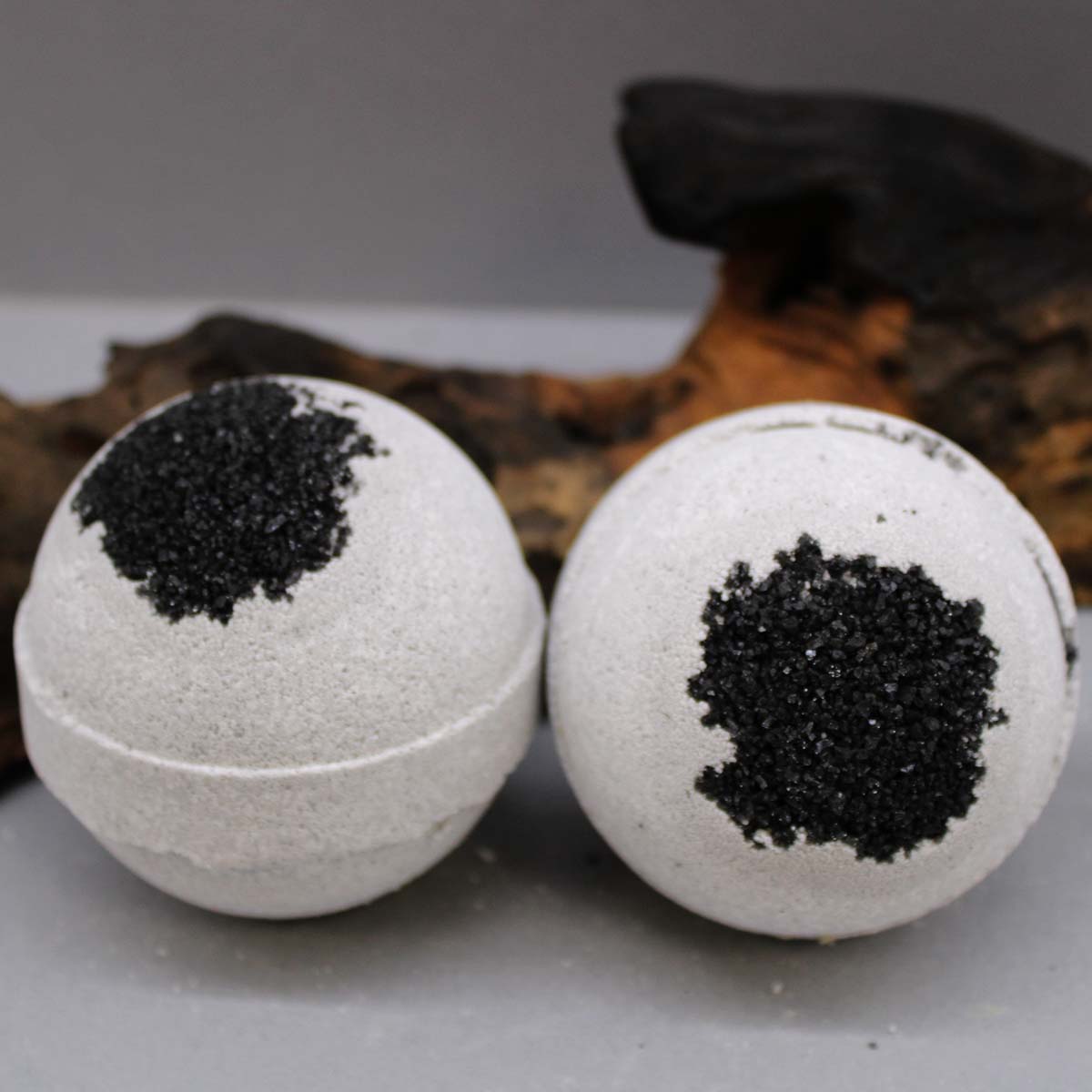 Charcoal Bath Bomb - Sea Salt & Moss2