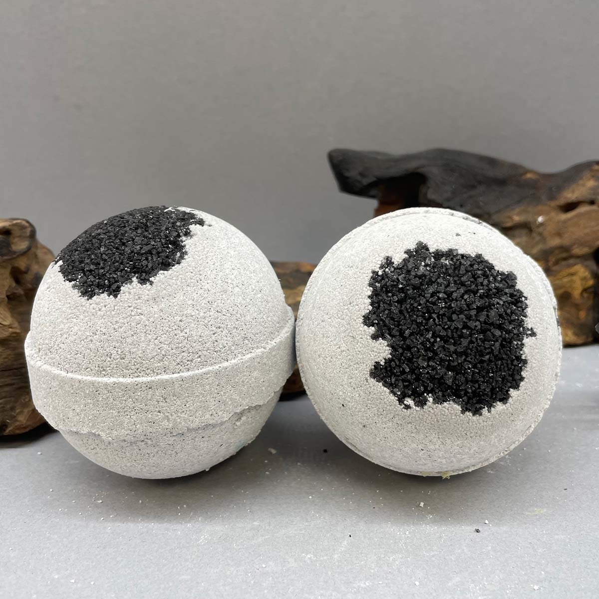 Charcoal Bath Bomb - Sea Salt & Moss3
