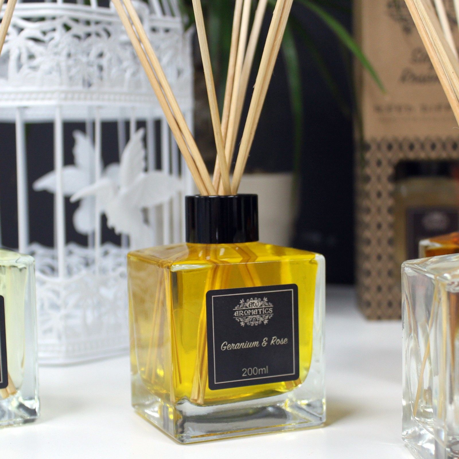 Geranium & Rose Essential Oil Reed Diffuser 200ml4