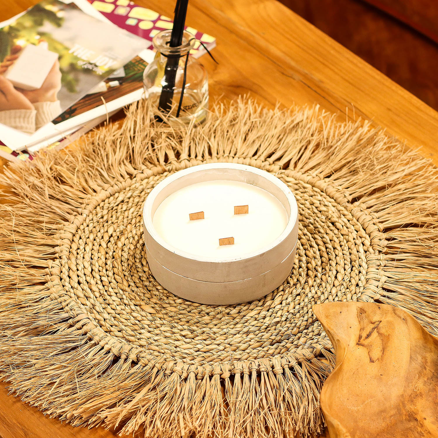 Large Round Patchouli & Dark Amber Concrete Candle with Wooden Wick3