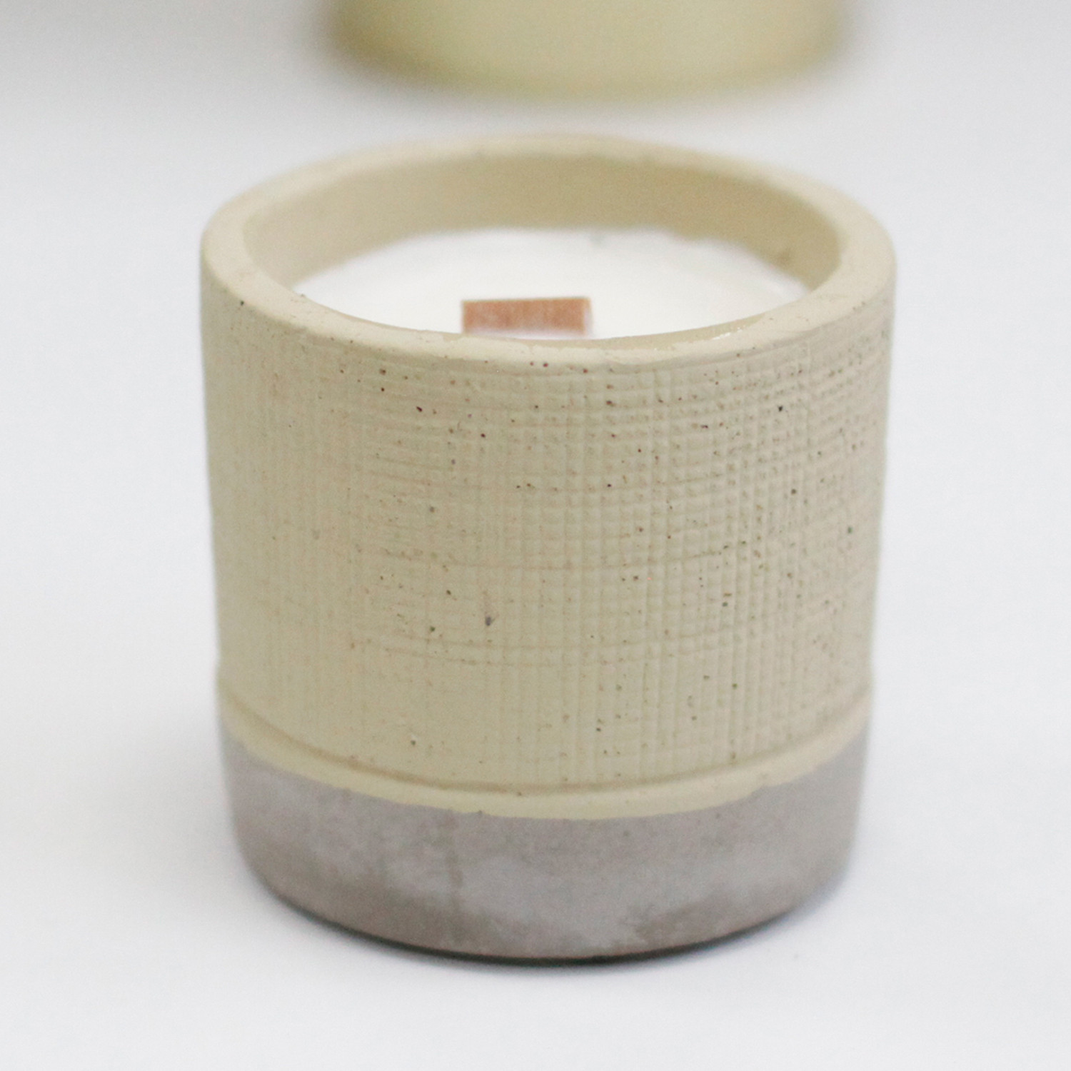 Coffee in the Club Concrete Candle Pot with Wooden Wick1