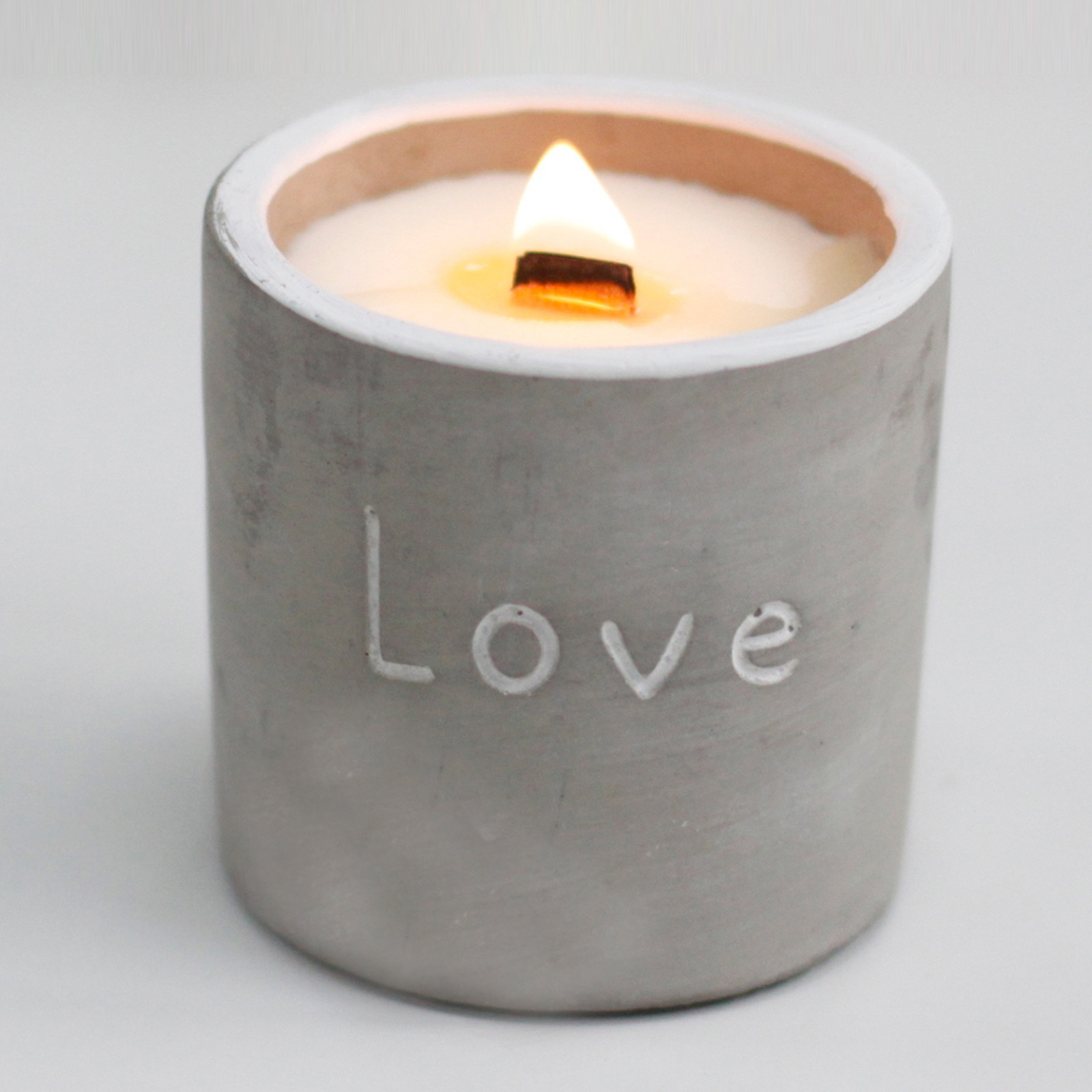 Purple Fig & Cassis Scented Concrete Candle Pot with Wooden Wick1