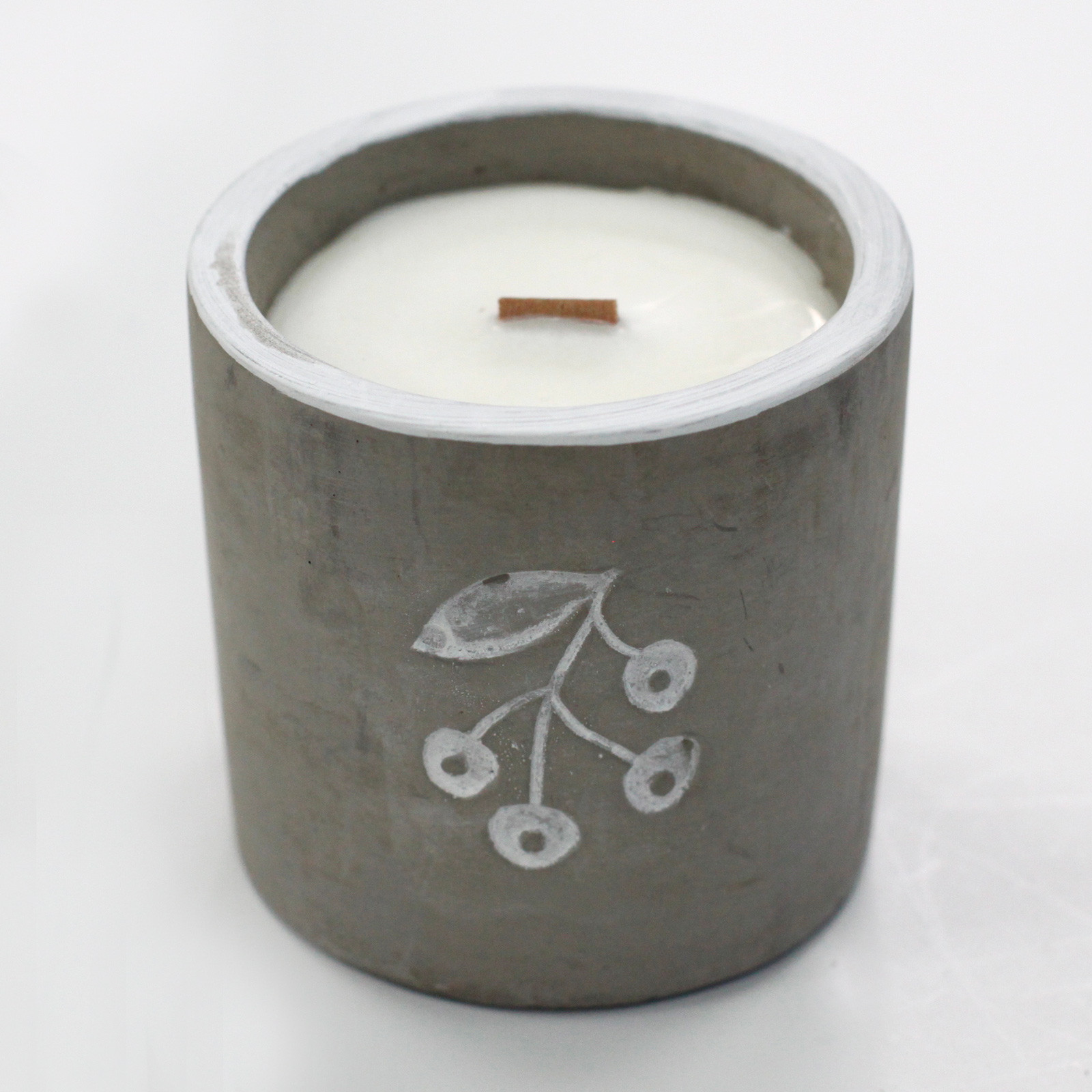 Juniper & Sweet Gin Scented Concrete Candle Pot with Wooden Wick2