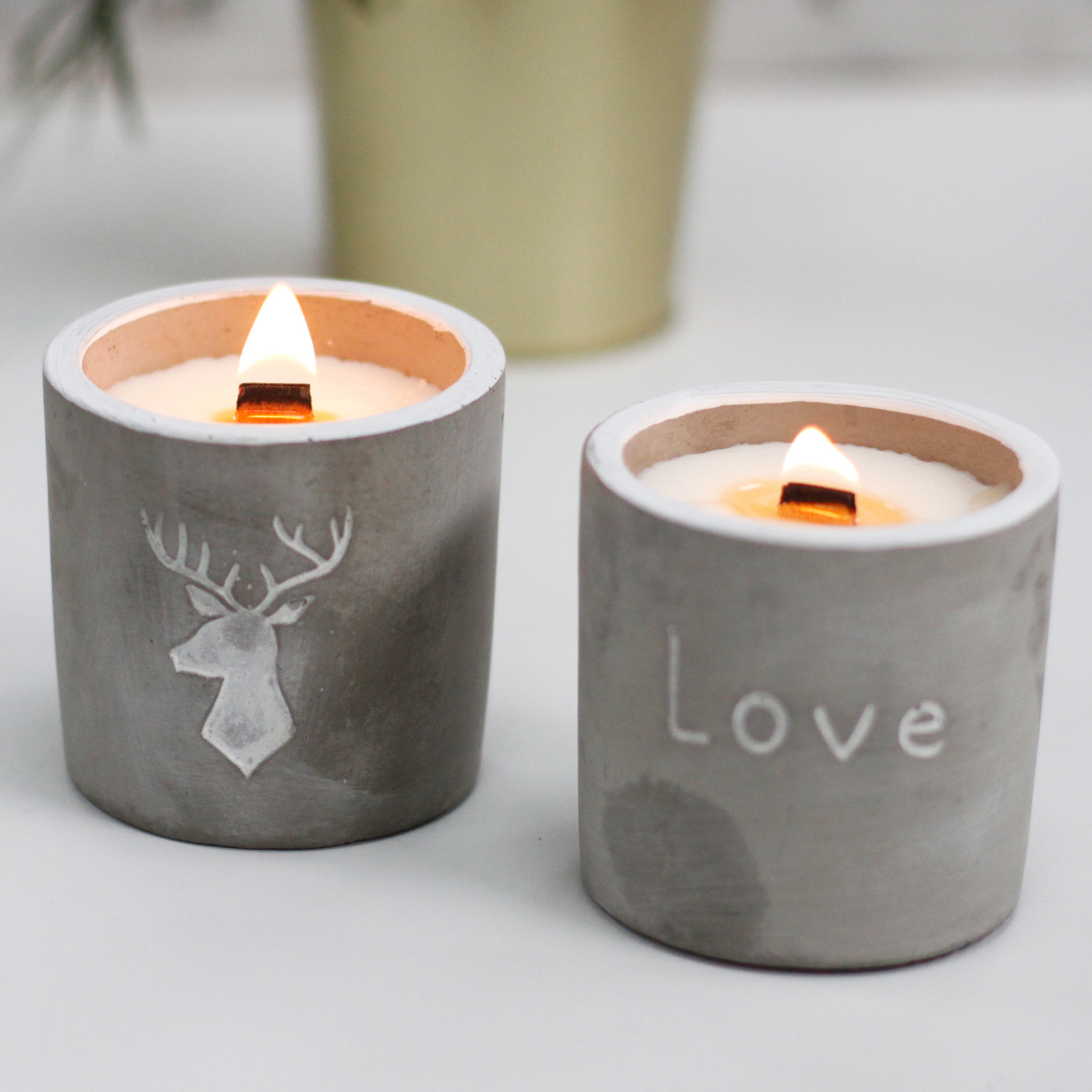 Whiskey & Woodsmoke Scented Concrete Candle Pot with Wooden Wick4