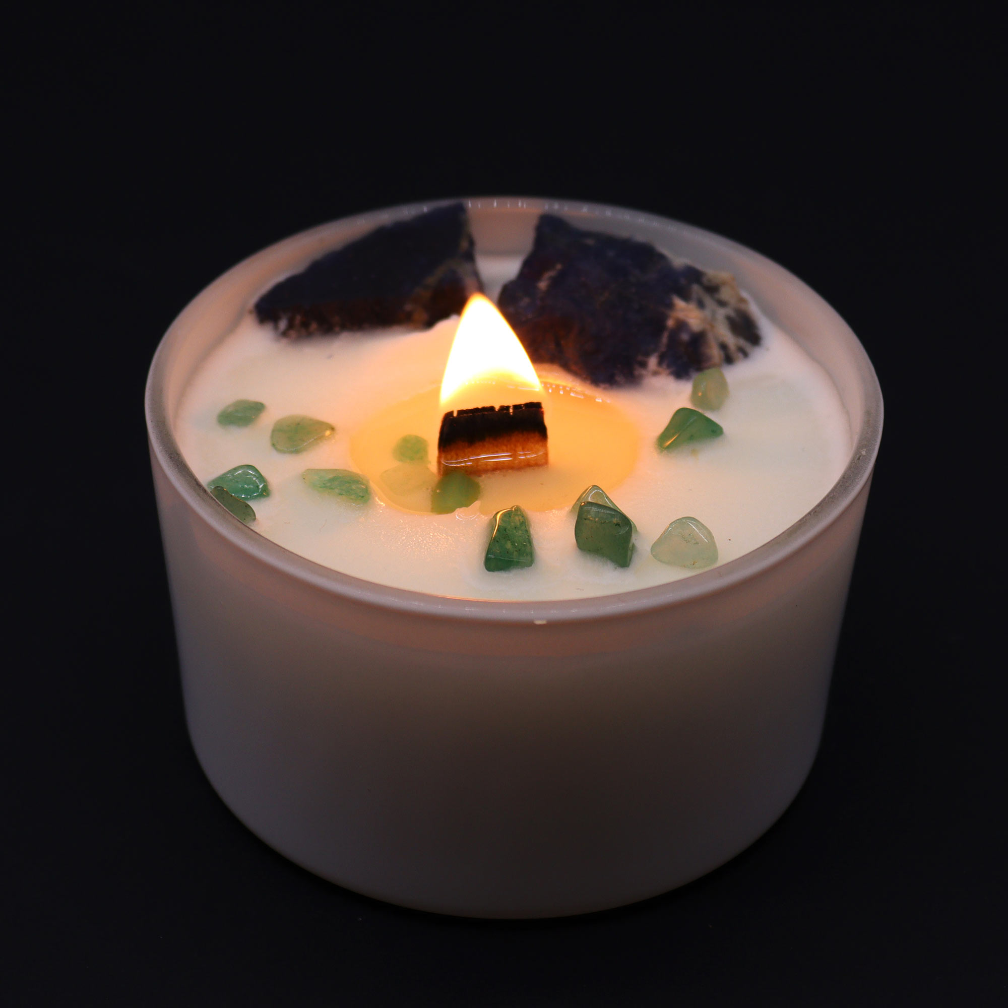Throat Chakra Crystal Candle with Sodalite & Jade Chips4
