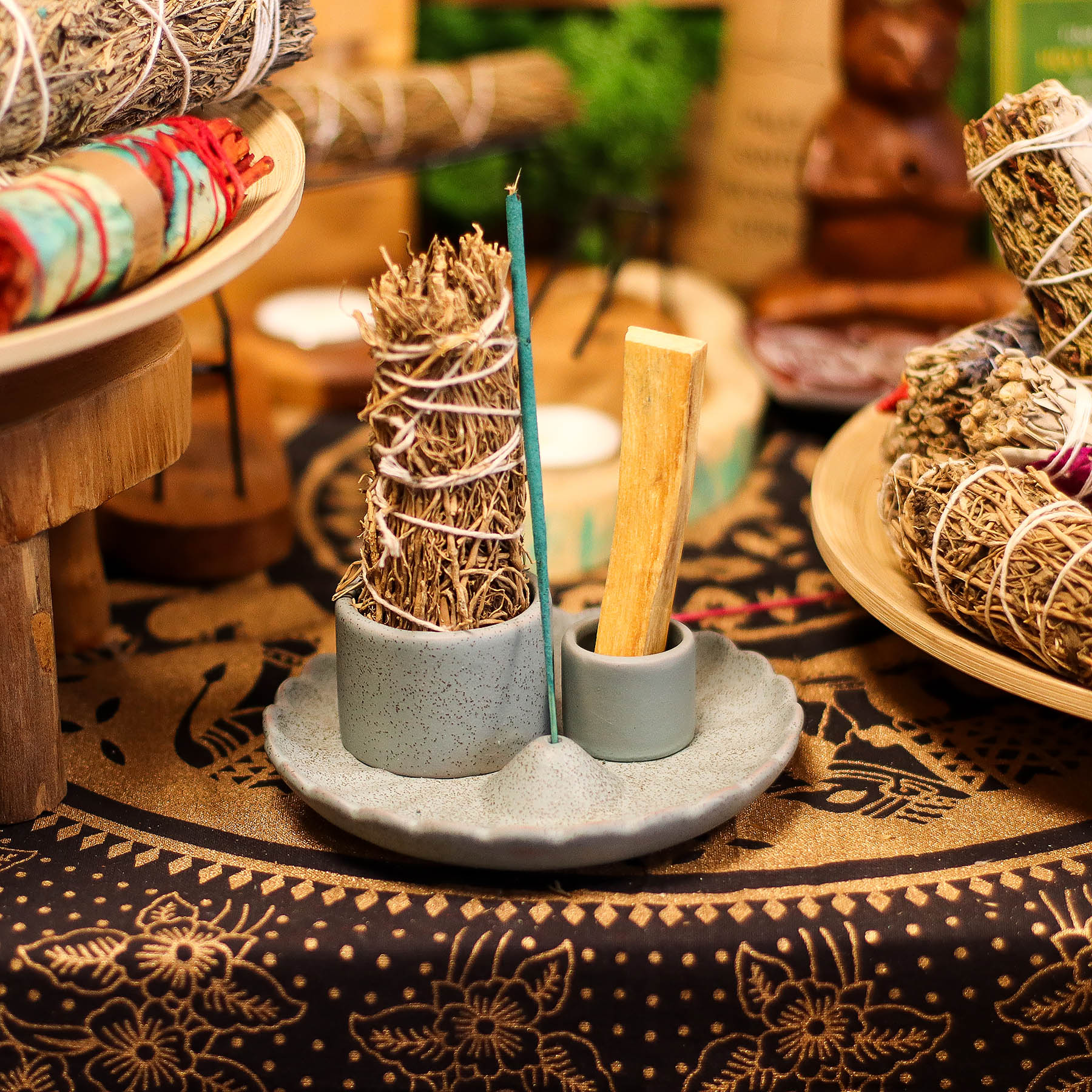 Palo Santo Stick & Smudge Holder - Lotus Flower - Blue4