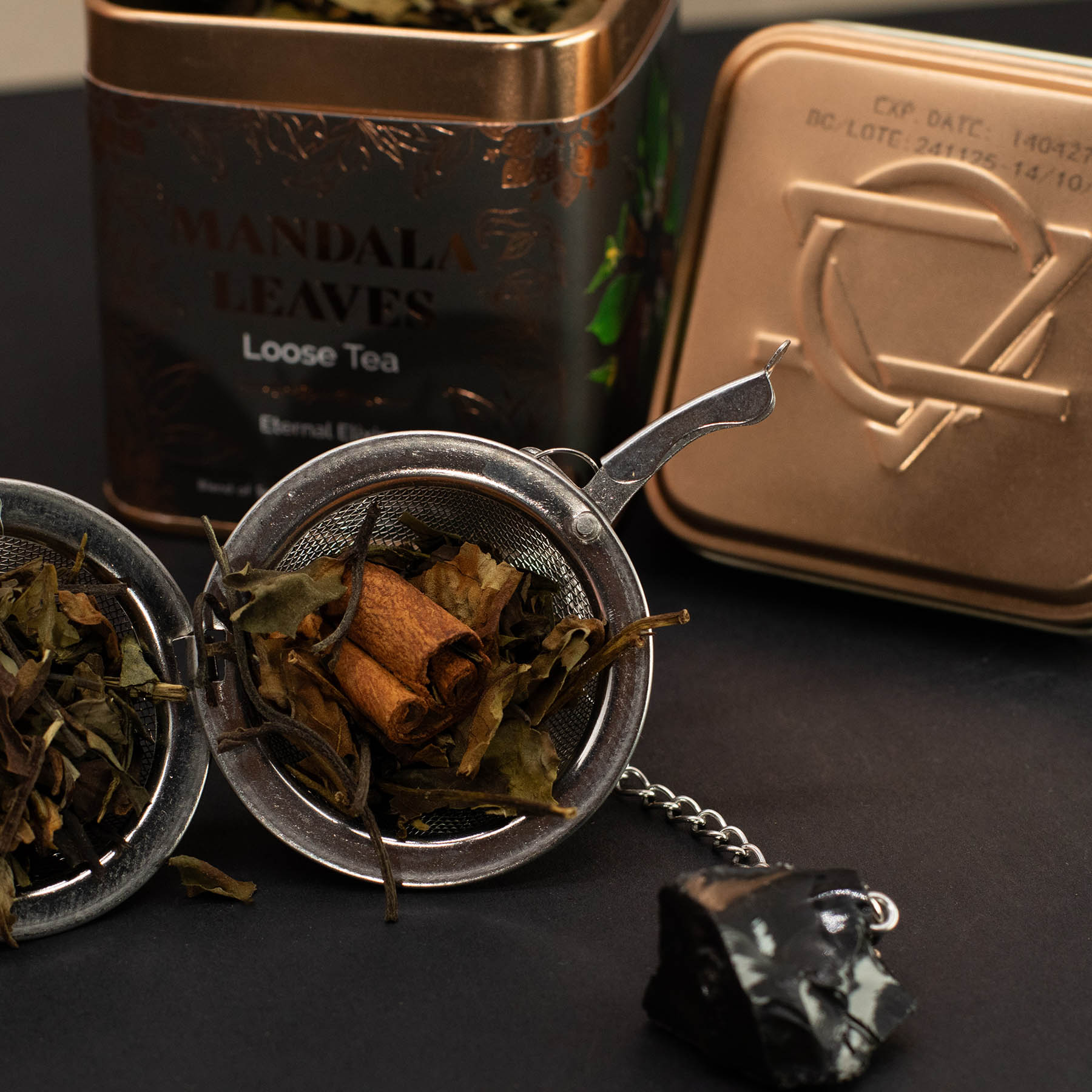 Mandala Leaves Eternal Elixir – Loose Leaf Sencha & White Tea Blend with Cinnamon & Apple (50g Tin)5