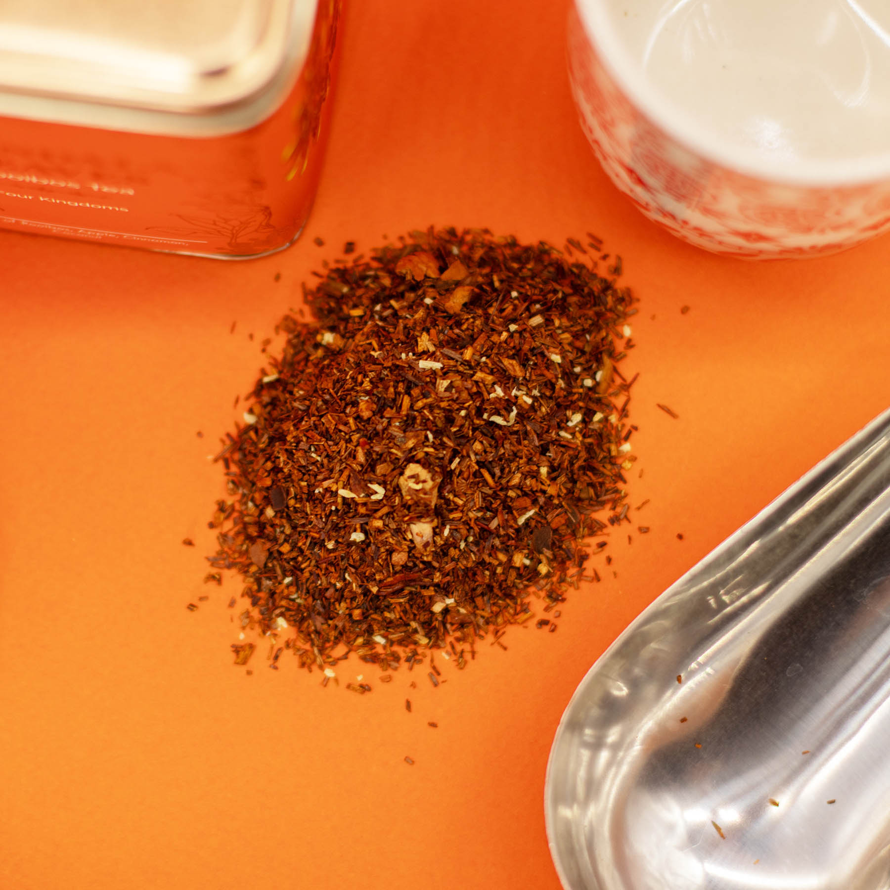 Mandala Leaves Four Kingdoms – Rooibos Tea Blend with Apple, Cinnamon & Coconut (50g Tin)5