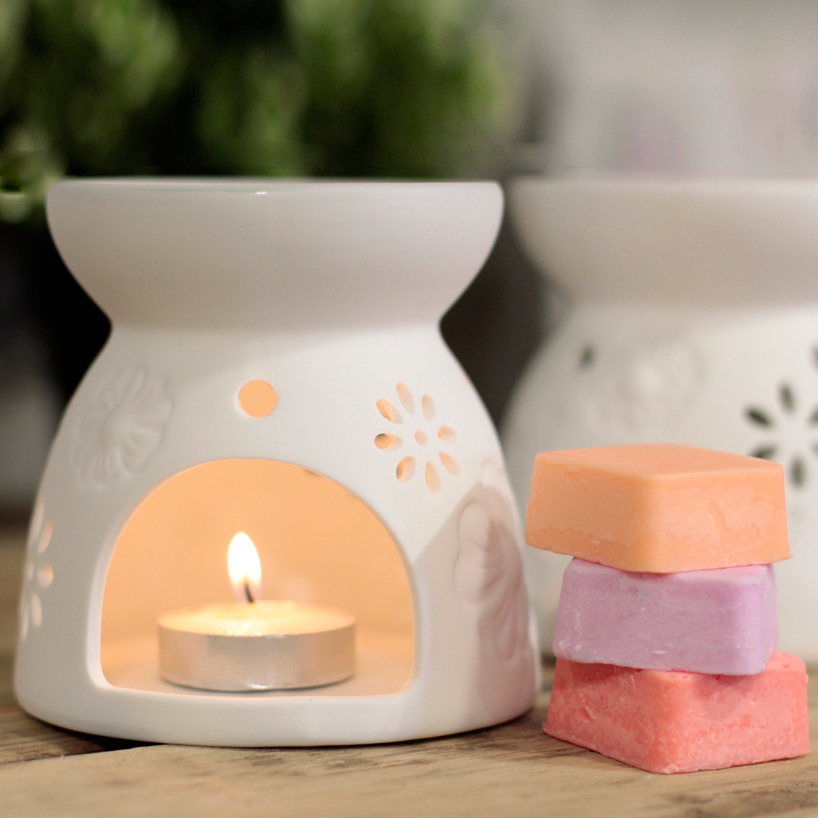 Agnes + Cat Ceramic Wax Melt Burner with 4 Soy Wax Melts6