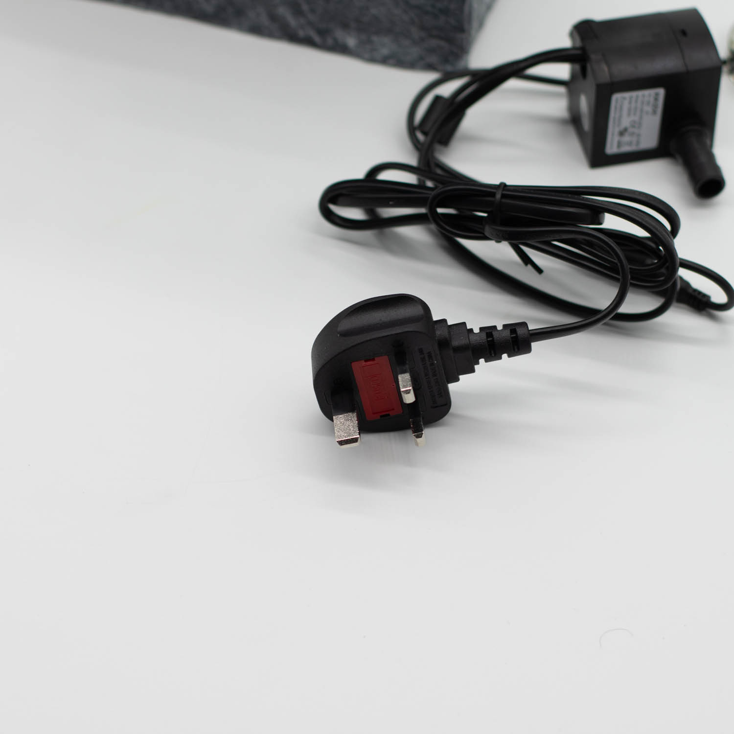 Grand Rock Column Water Feature with Colour Changing LED Crystal Ball (48cm)2