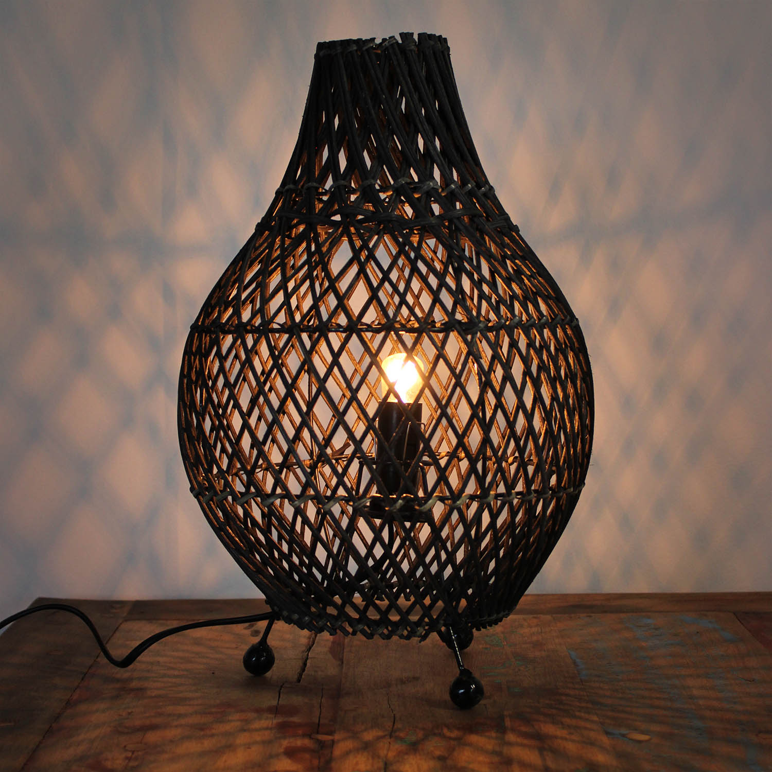 Natural Rattan Teardrop Table Lamp1