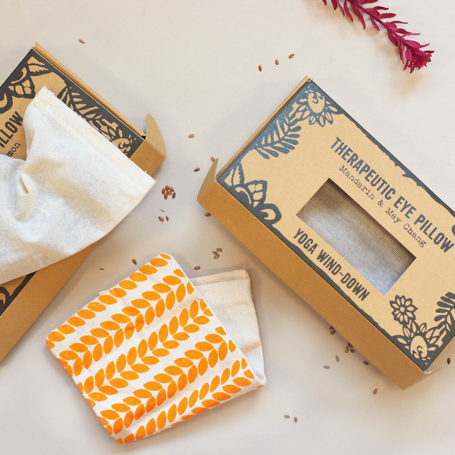 Agnes & Cat Therapeutic Eye Pillow - Yoga Wind-down - Mandarin & May Chang4