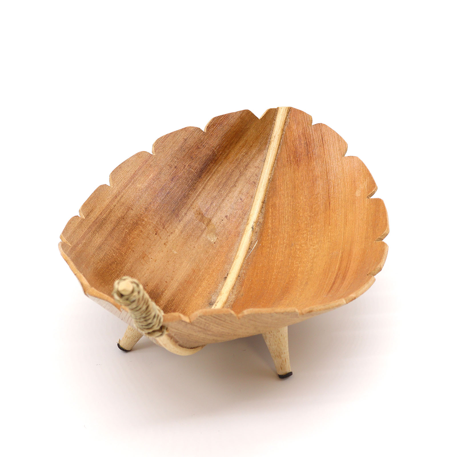 Natural Coconut Leaf Large Fruit Bowl – Handmade in Indonesia (31cm)1