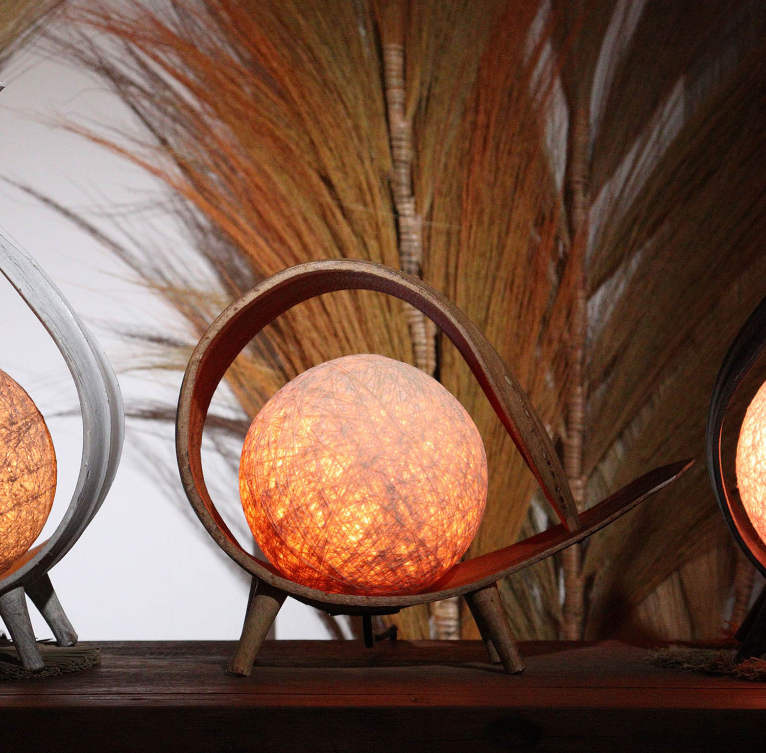 Handcrafted Natural Coconut Leaf Lamp - Loop Design4