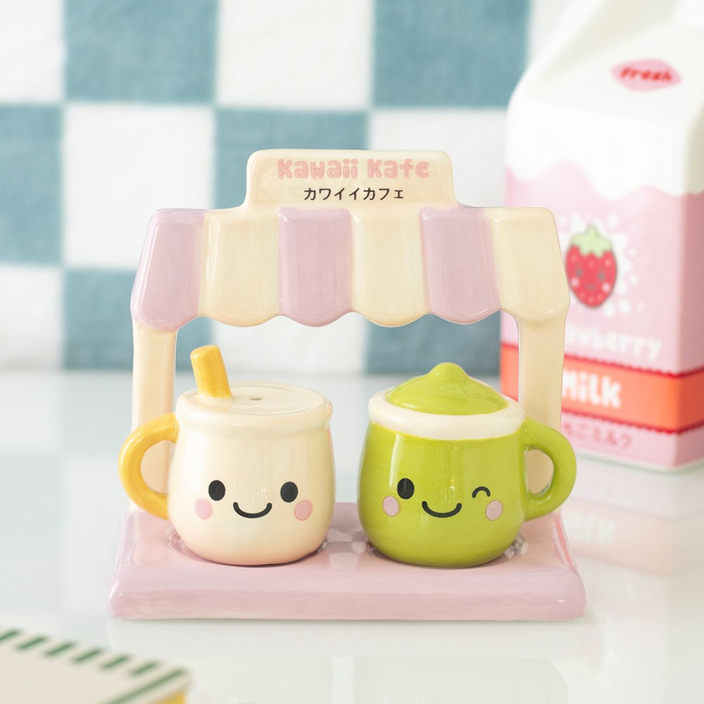 Kawaii Kafe Salt and Pepper Shakers4