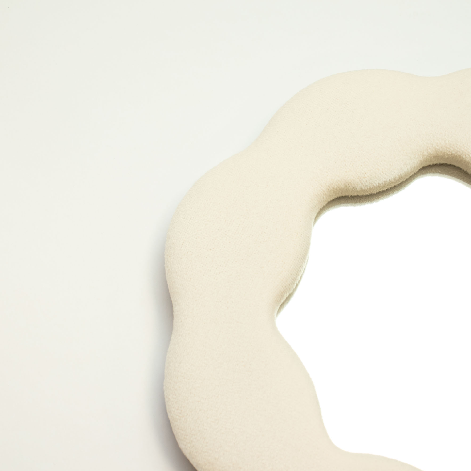 Stone Velvet Scalloped Flower Mirror - 25x25cm2