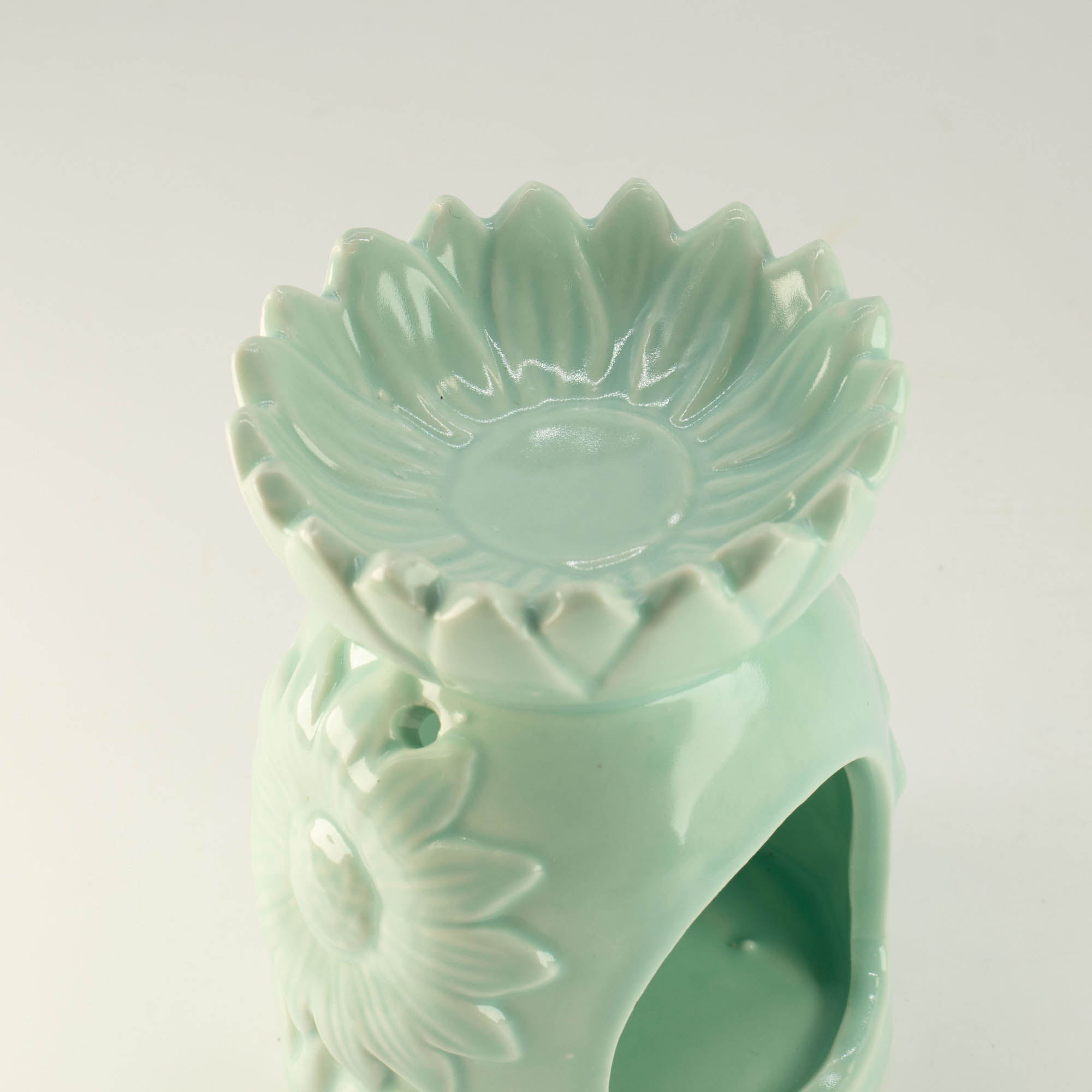 Pastel Green Ceramic Sunflower Oil Burner & Wax Warmer2