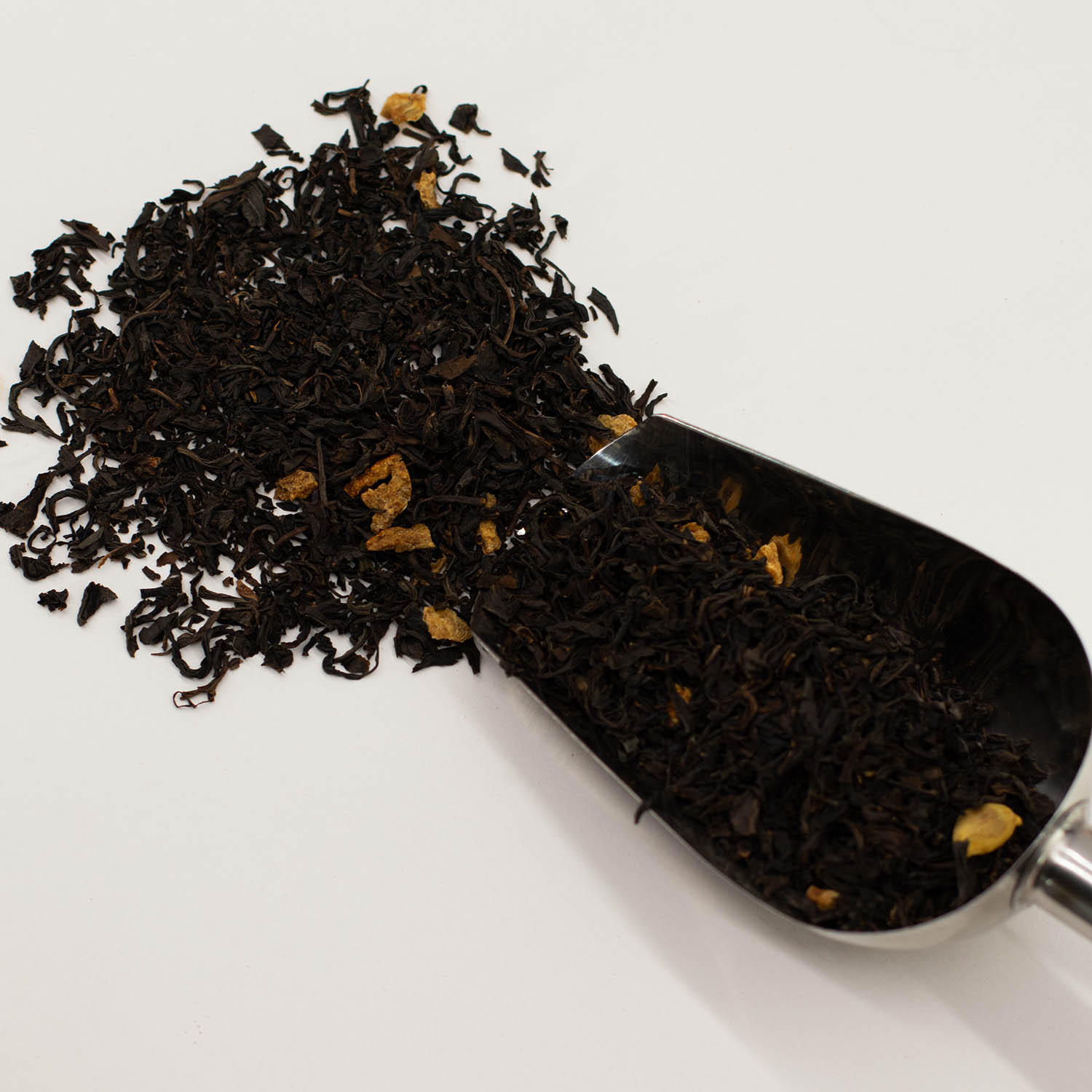 Mandala Leaves Pure Black Tea & Orange – Citrus Black Tea (50g Tin)5