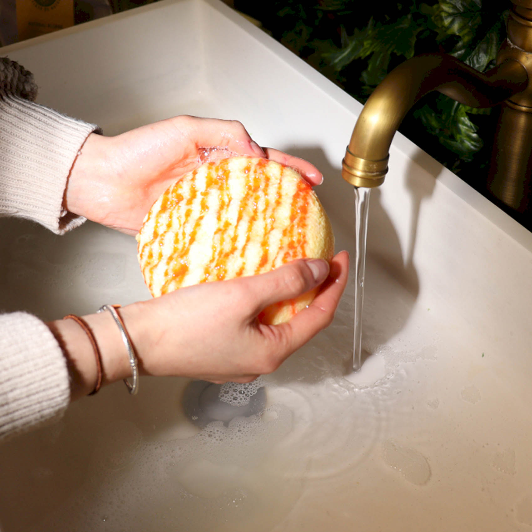 Slice of Sunshine Soap Sponge with Shea & Cocoa Butter4