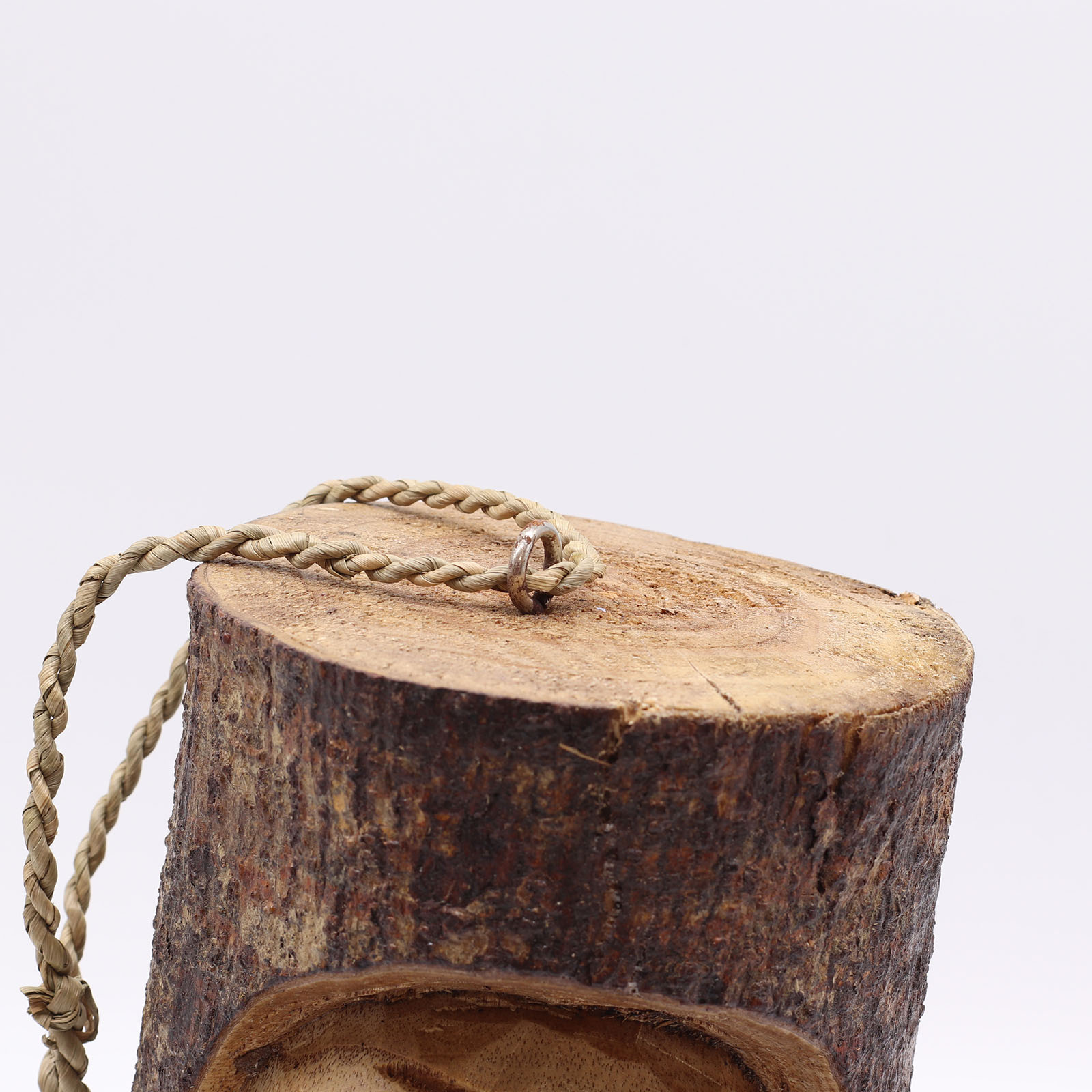 Hand-Carved Grumpy Old Man Bird House - Jempinis Wood Tree Trunk Design3