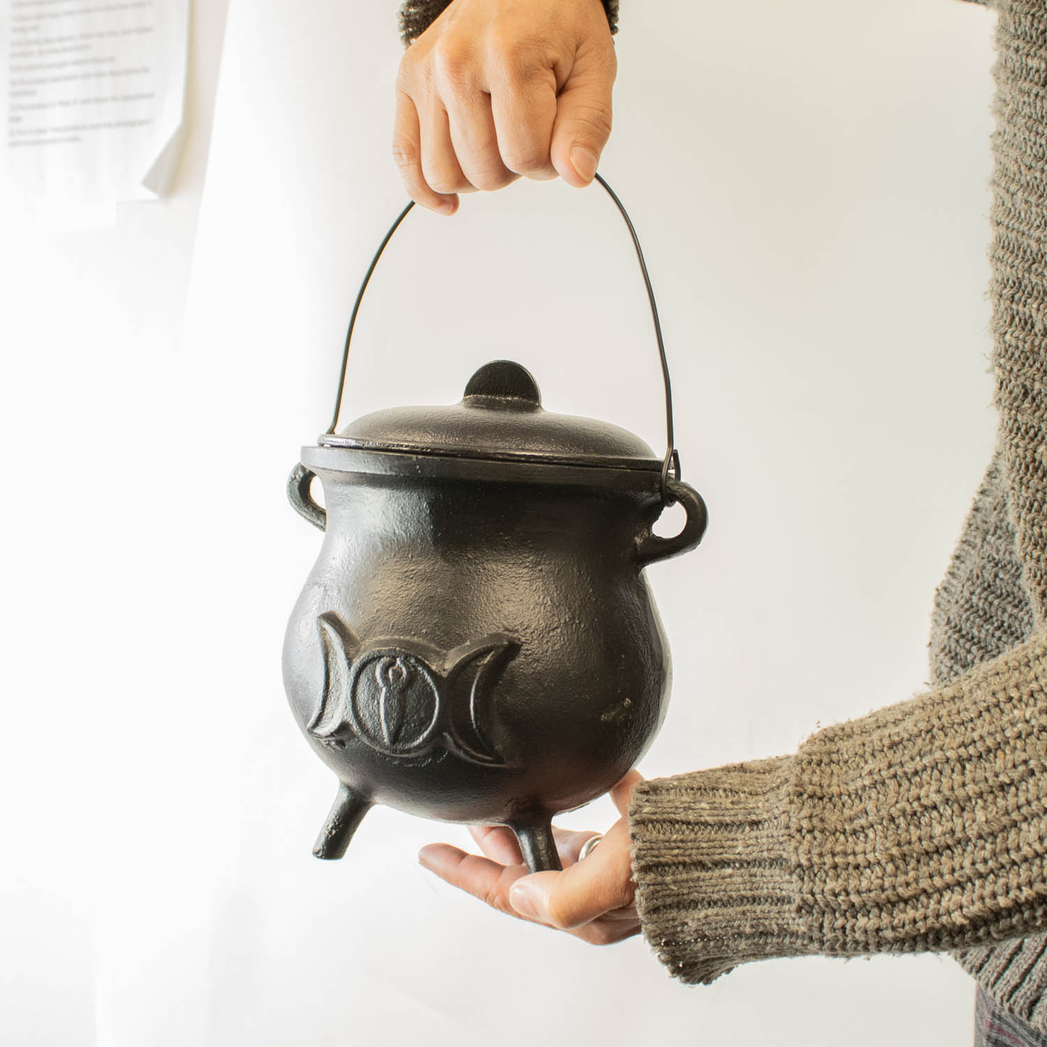 Extra Huge Cast Iron Triple Moon Cauldron with Lid (23cm)2