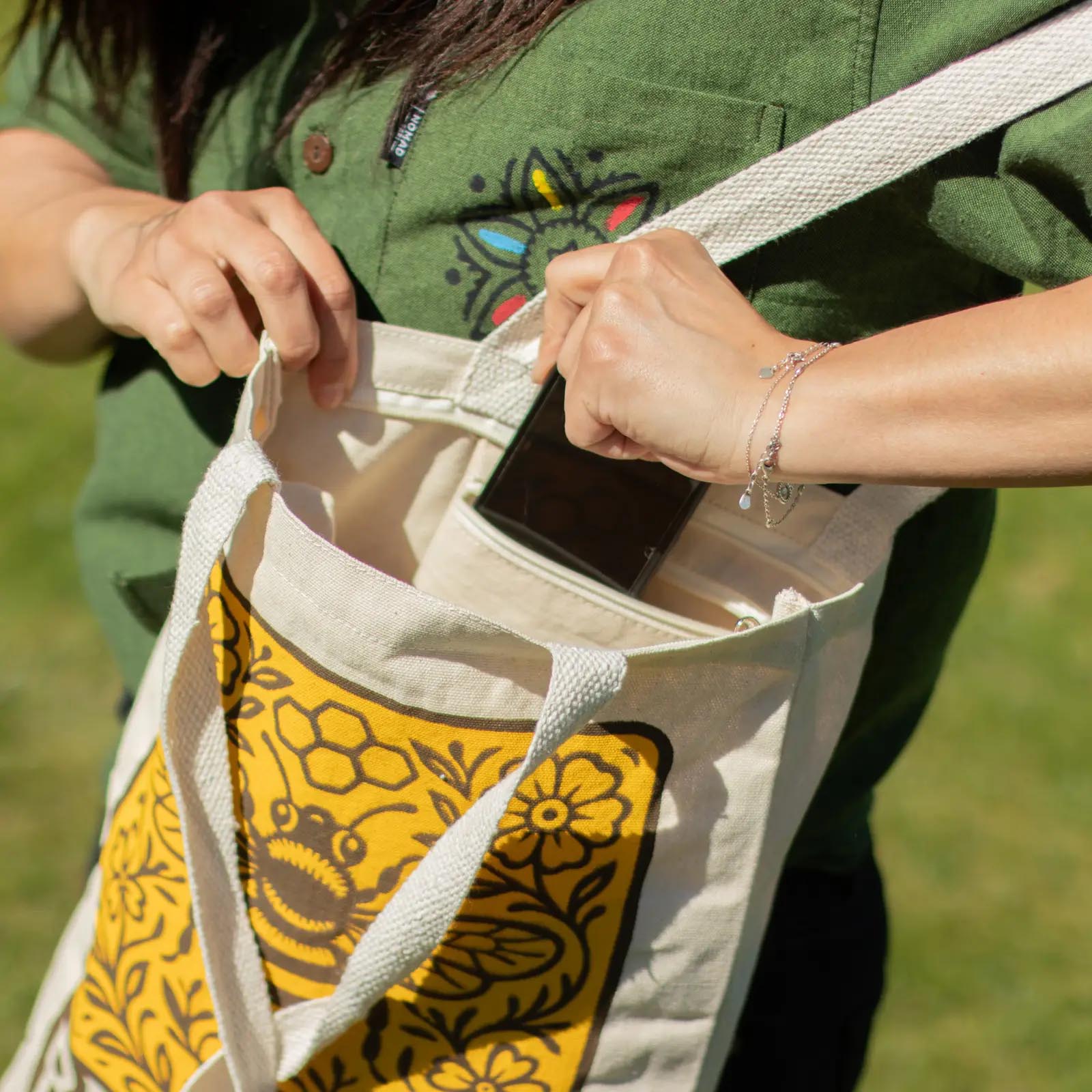 Nomad Sari 'Bee Kind' Natural Cotton Tote Bag7