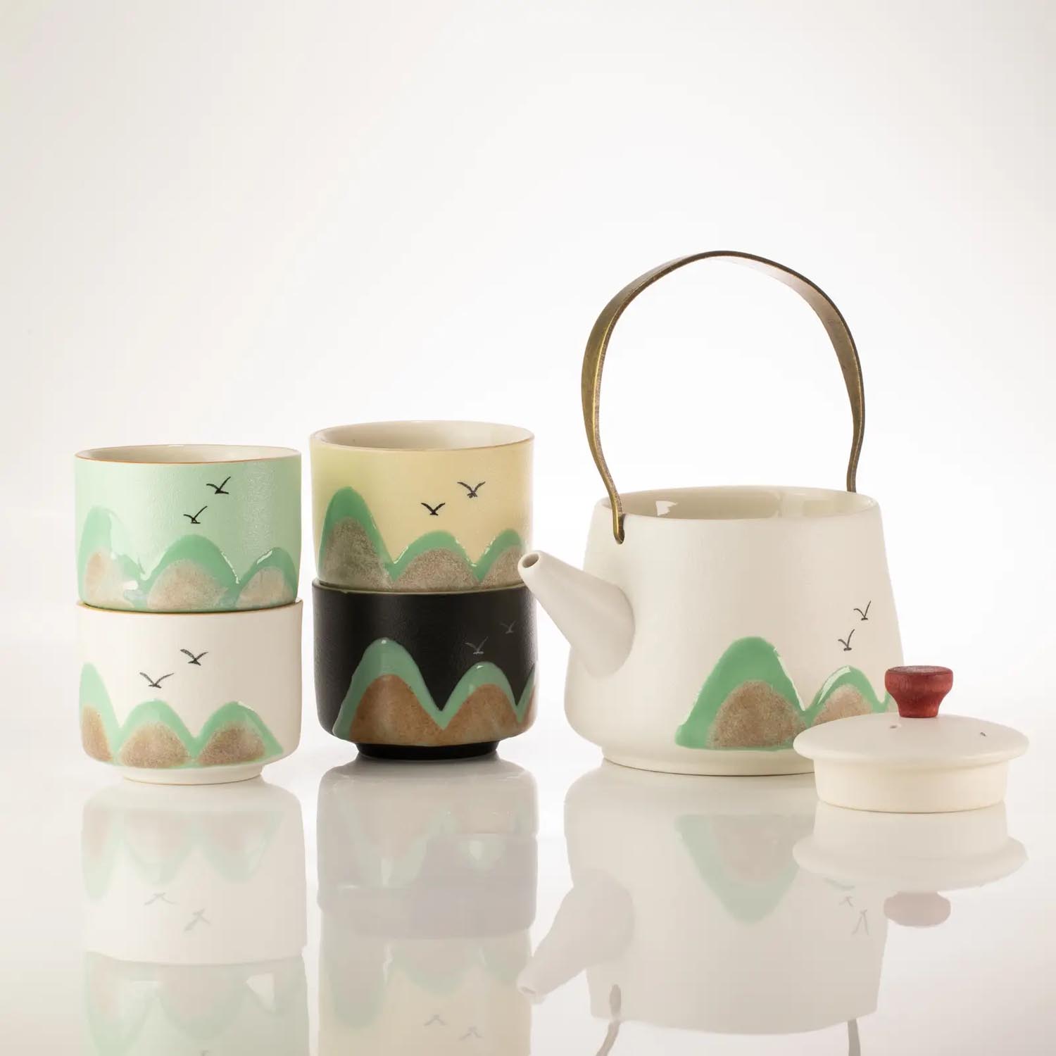 Thousand Miles Ceramic Tea Set with 4 Cups2