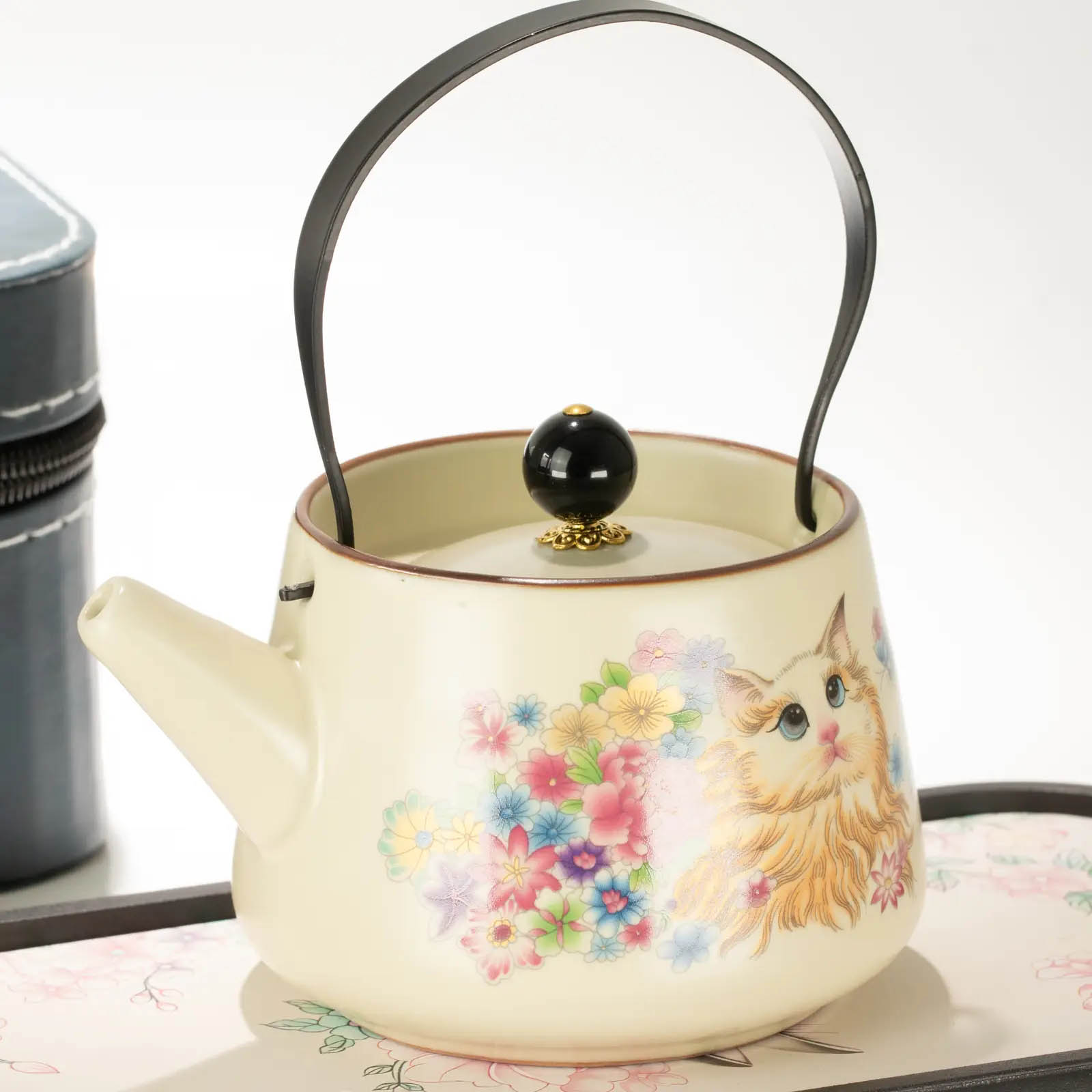 Cat Lover Travel Teapot Set & Two Cups1