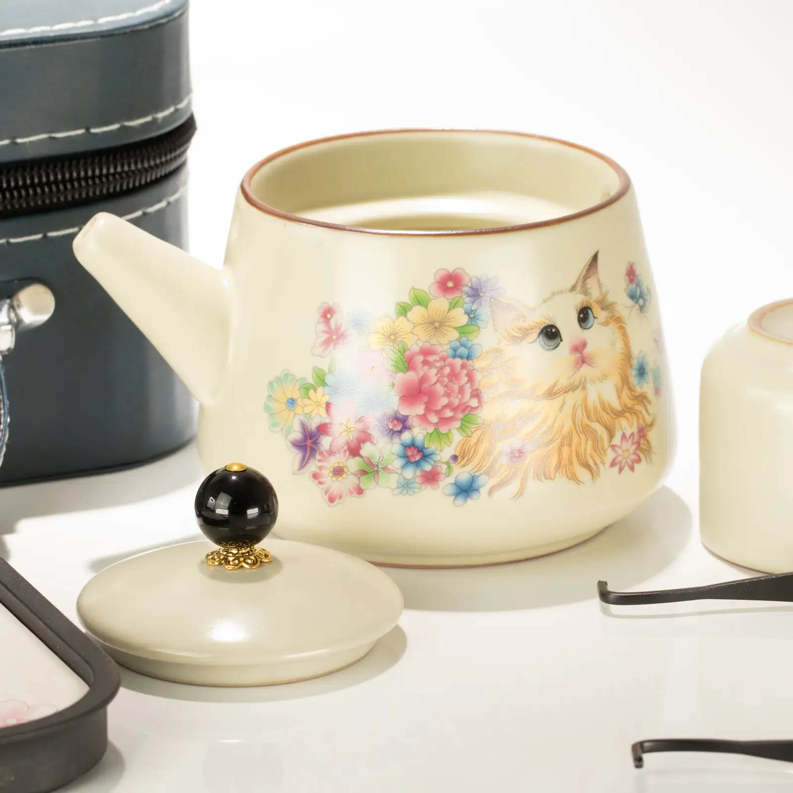Cat Lover Travel Teapot Set & Two Cups3