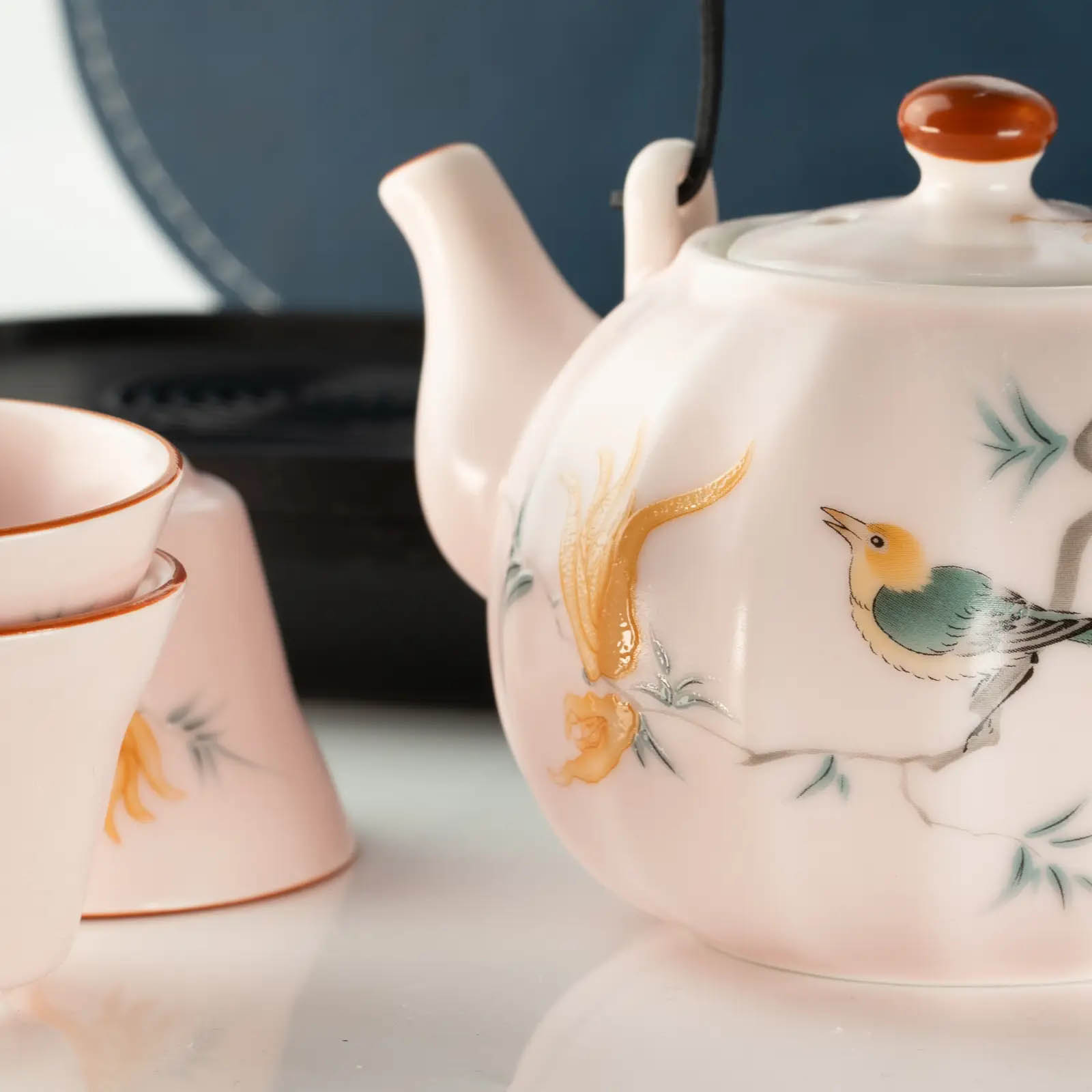 Pink Vintage Pumpkin Travel Teapot Set & 4 Cups2