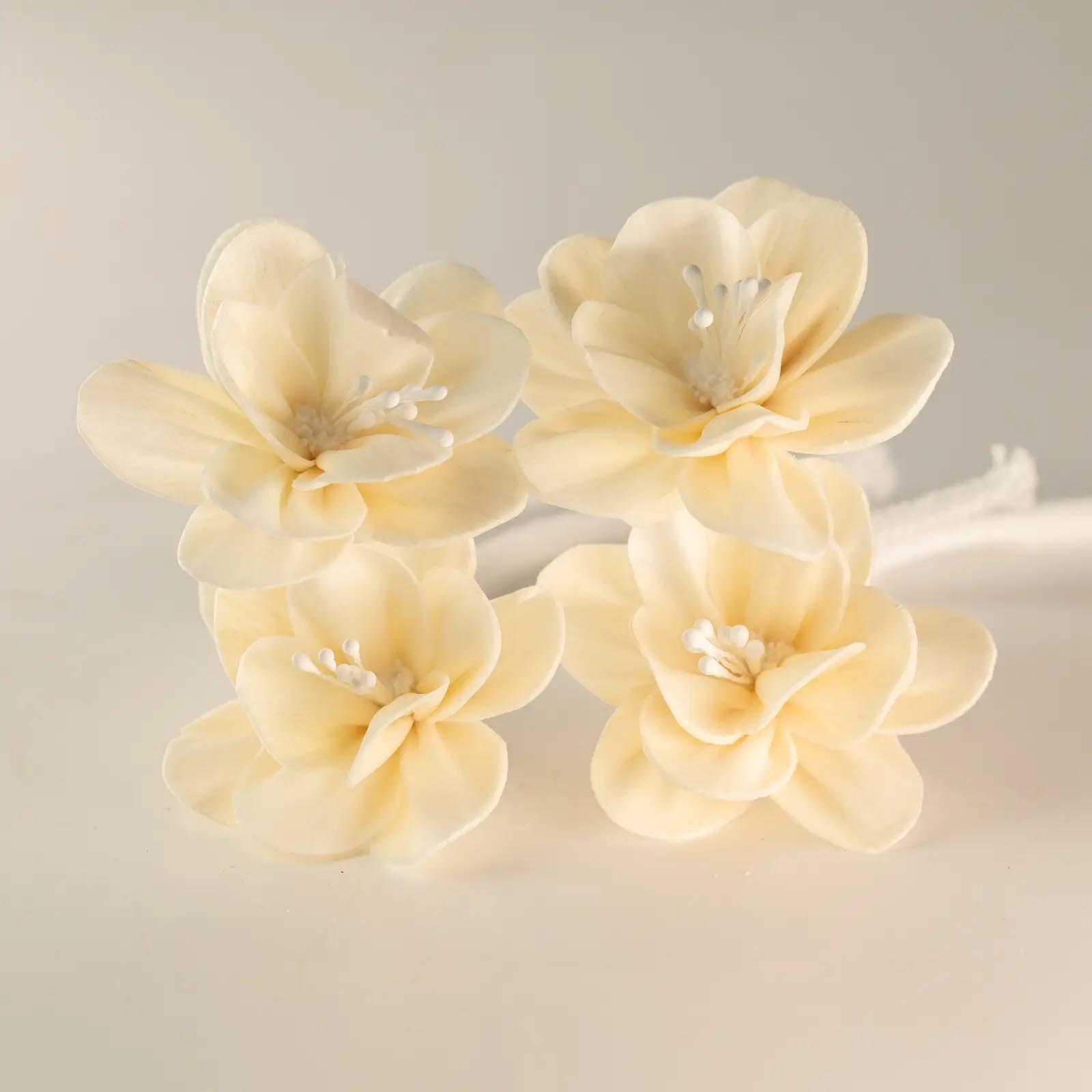 Set of 4 Small Lily Diffuser Flowers with String Wicks1