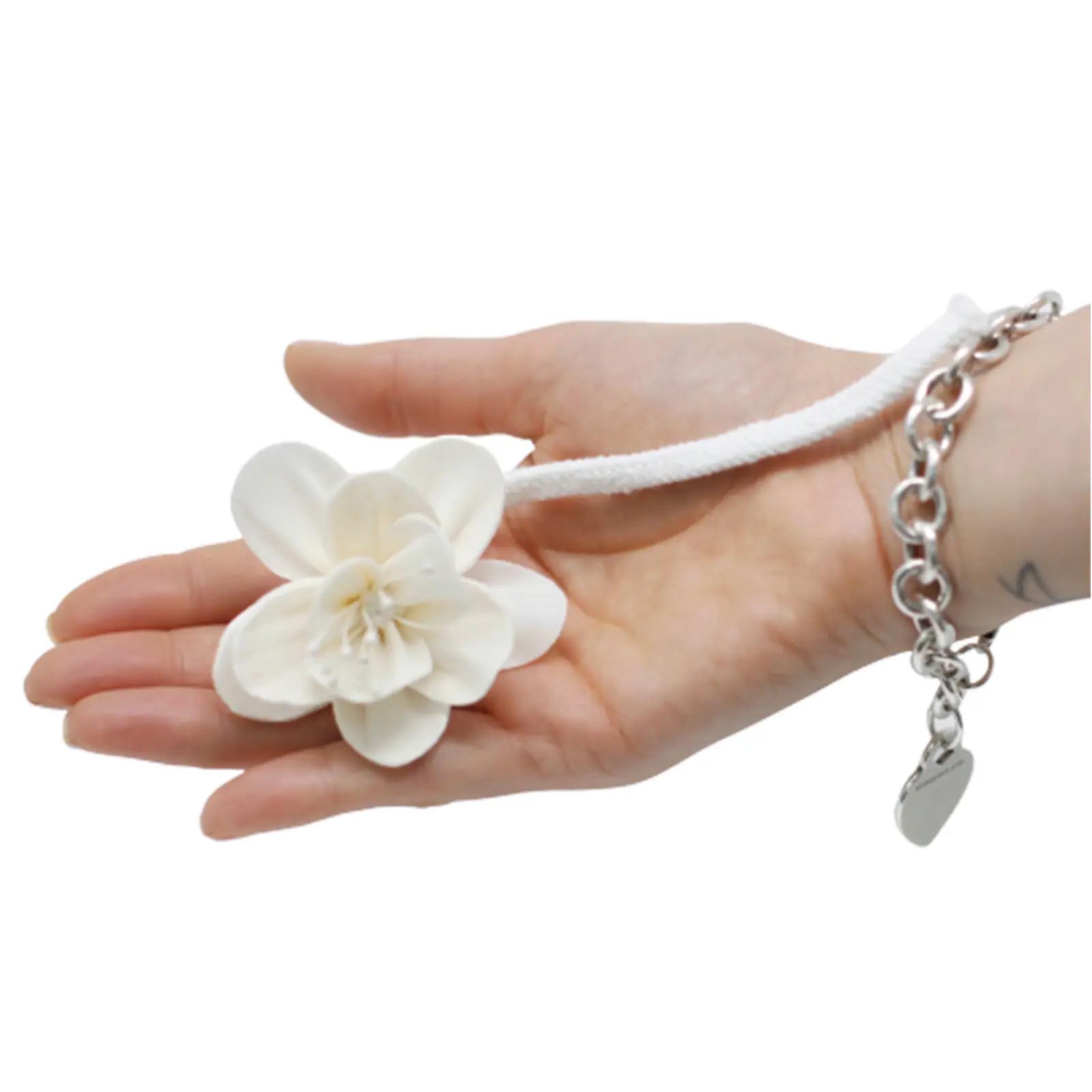Set of 4 Small Lily Diffuser Flowers with String Wicks2