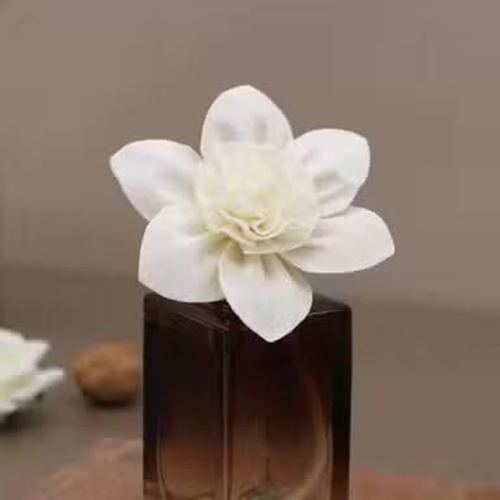 Set of 4 Large Lily Diffuser Flowers with String Wicks1