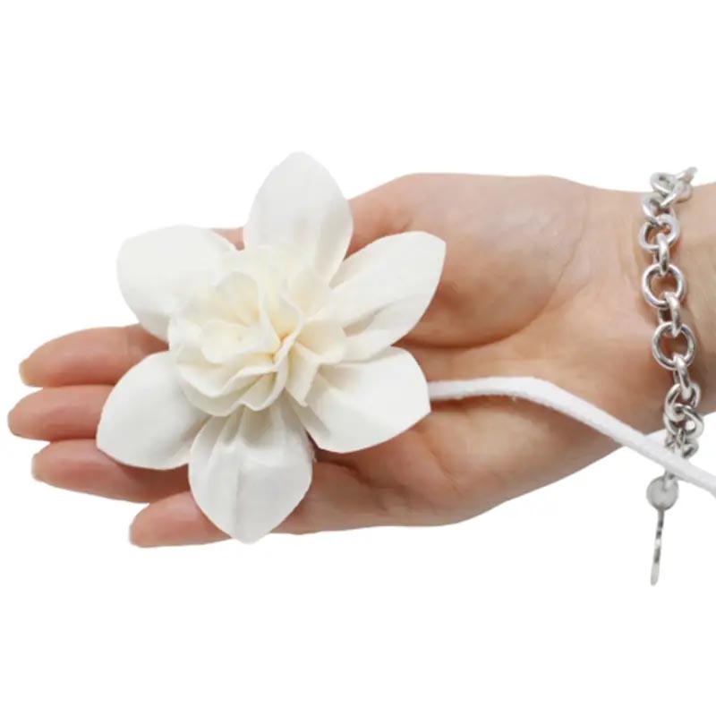 Set of 4 Large Lily Diffuser Flowers with String Wicks2