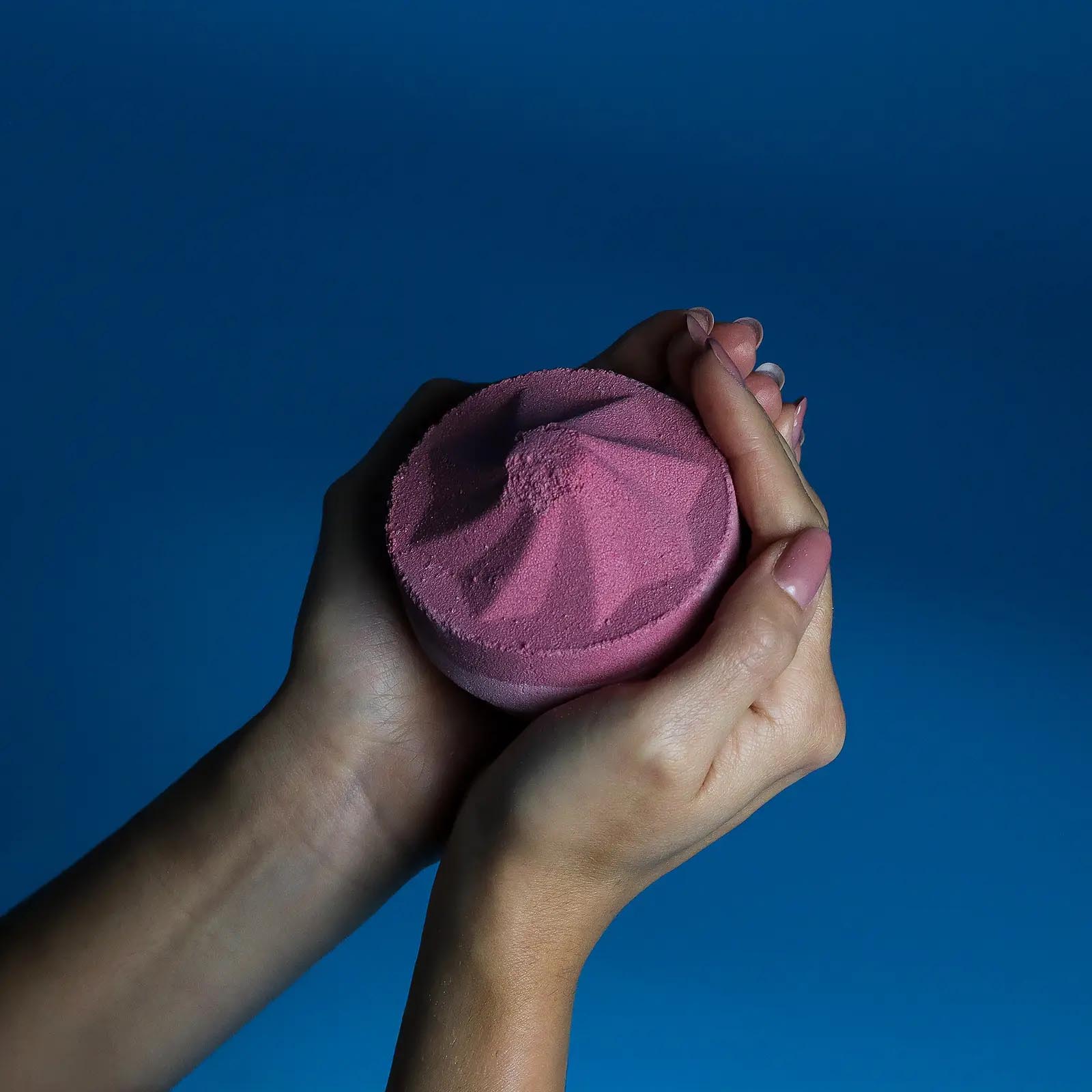 Razzle Dazzle Jumbo Bath Bomb (215g)2