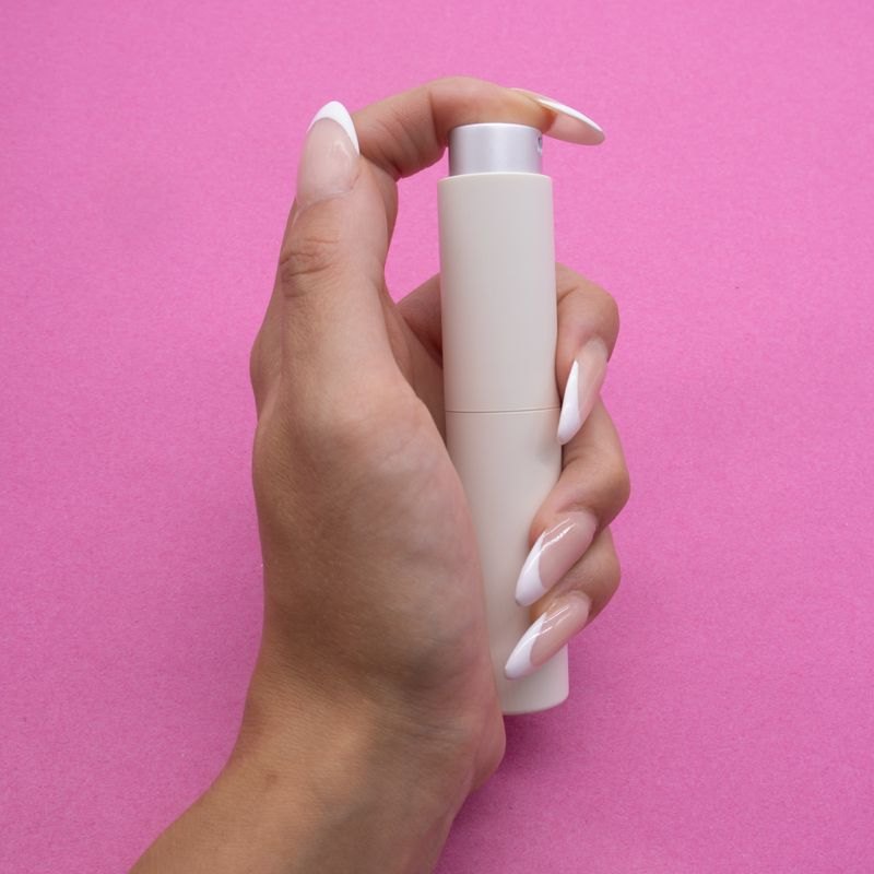 2x Cream Perfume Twist Bottle Atomisers (10ml)1