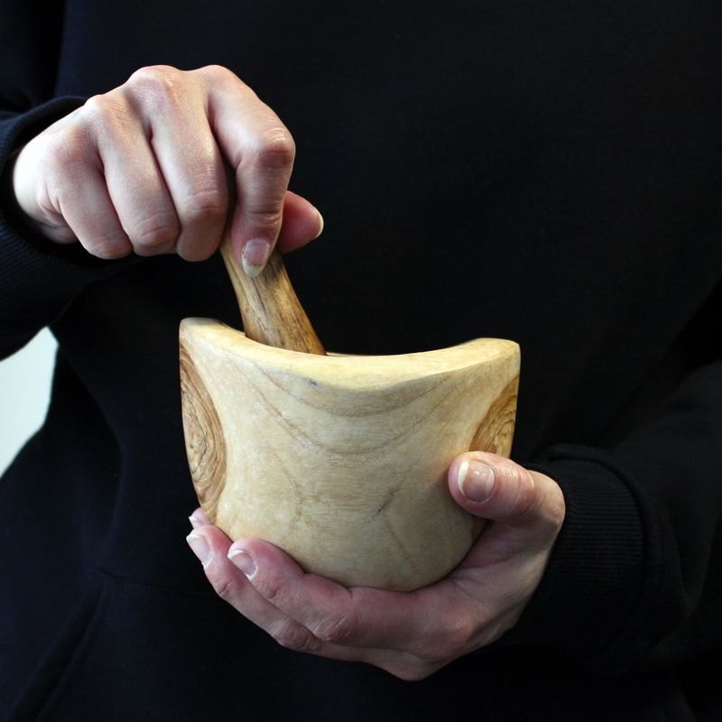 Medium Ergo Teak Pestle & Mortar4