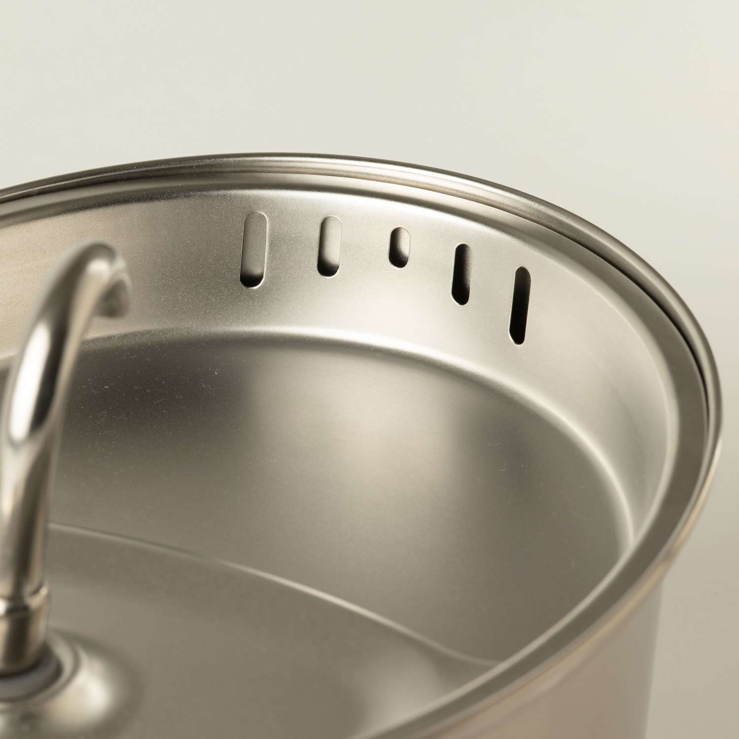 PAW 2.5L Stainless Steel Electric Pet Water Fountain3