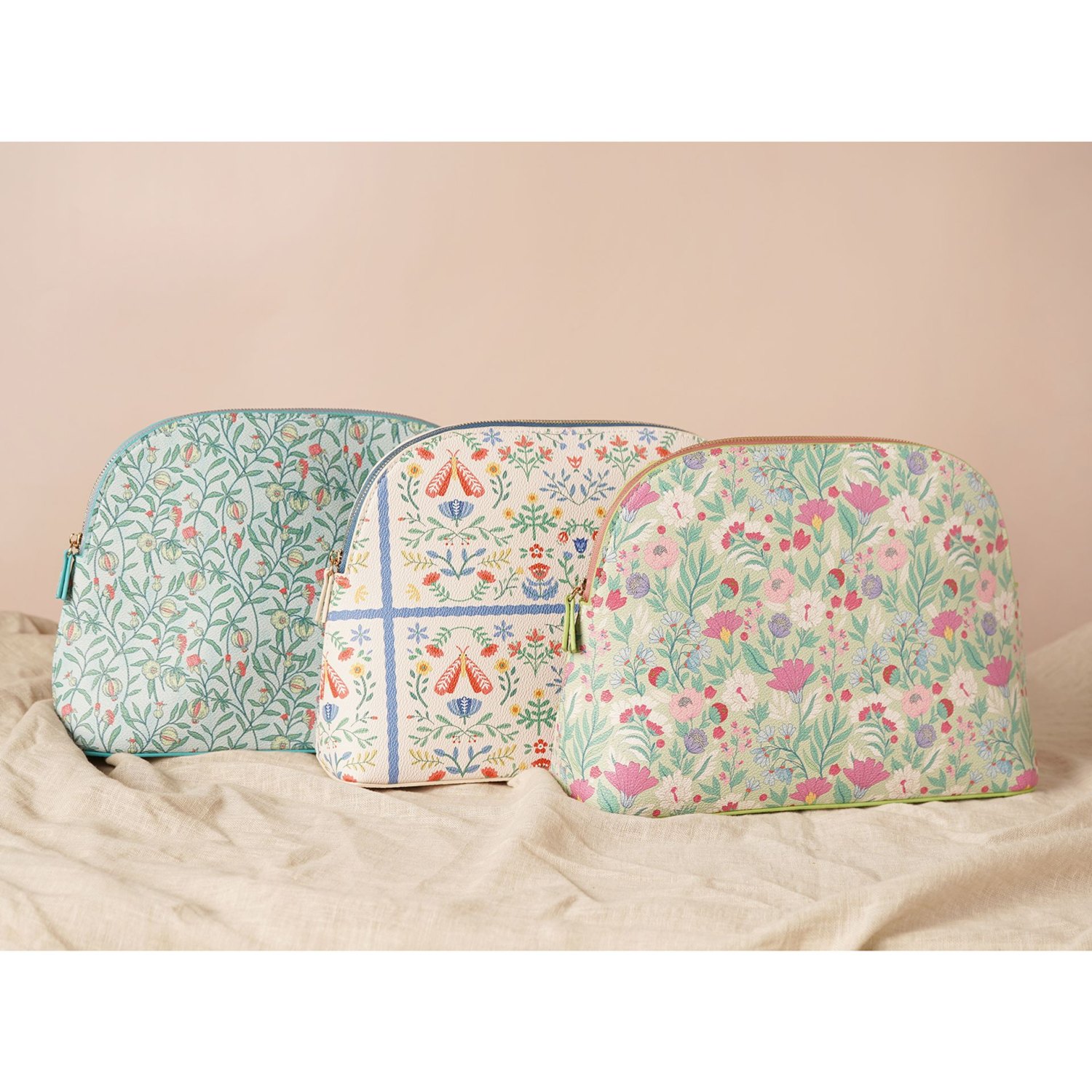 Sophia Lane Large Floral Make-Up Bag – Green5