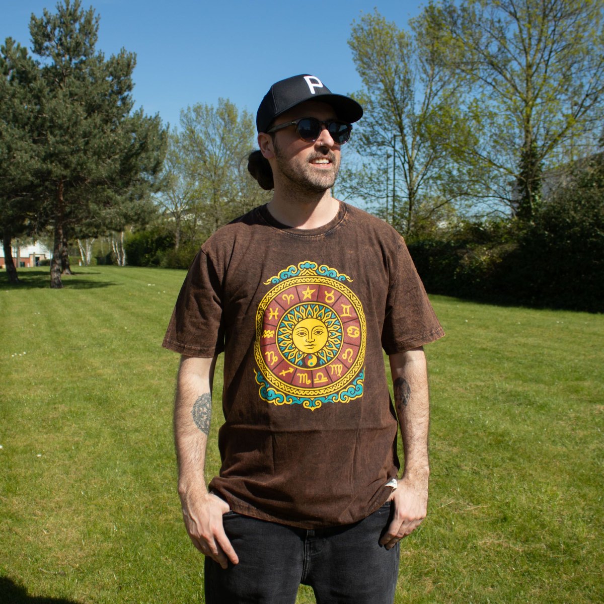 Nomad Sari Sun & Zodiac Stonewashed Cotton T-Shirt – Brown – Size L6