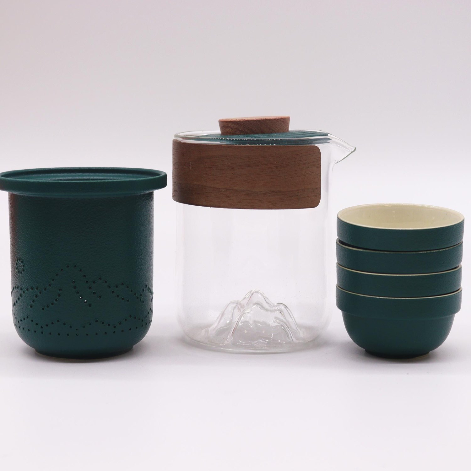 Four Friends Mountain Travel Teapot Set with Infuser & 4 Cups1