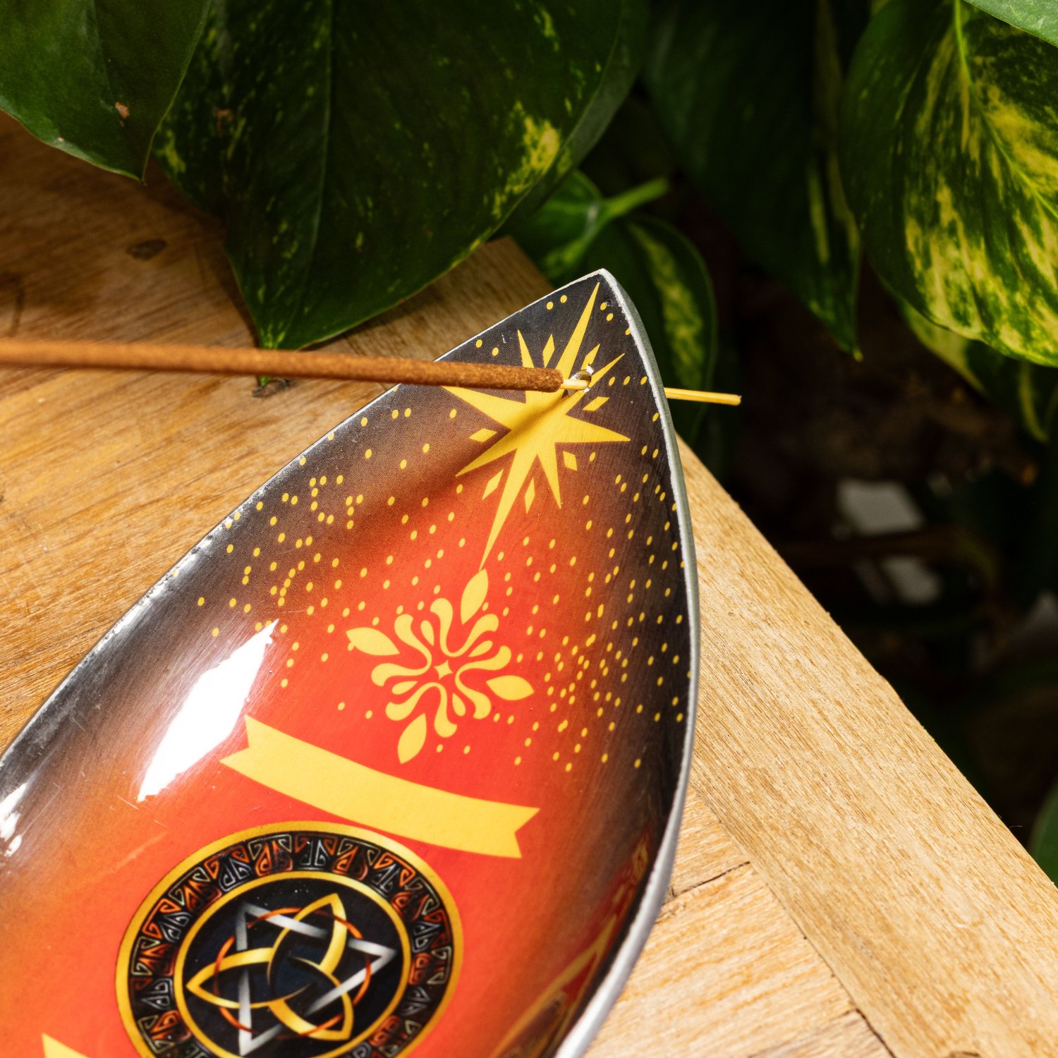 Pagan Triquetra Aluminium Enamel Incense Bowl4