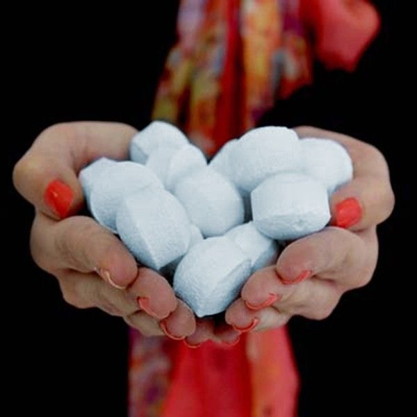 Baby Powder Chill Pills Mini Bath Bombs – 1.3kg Box1