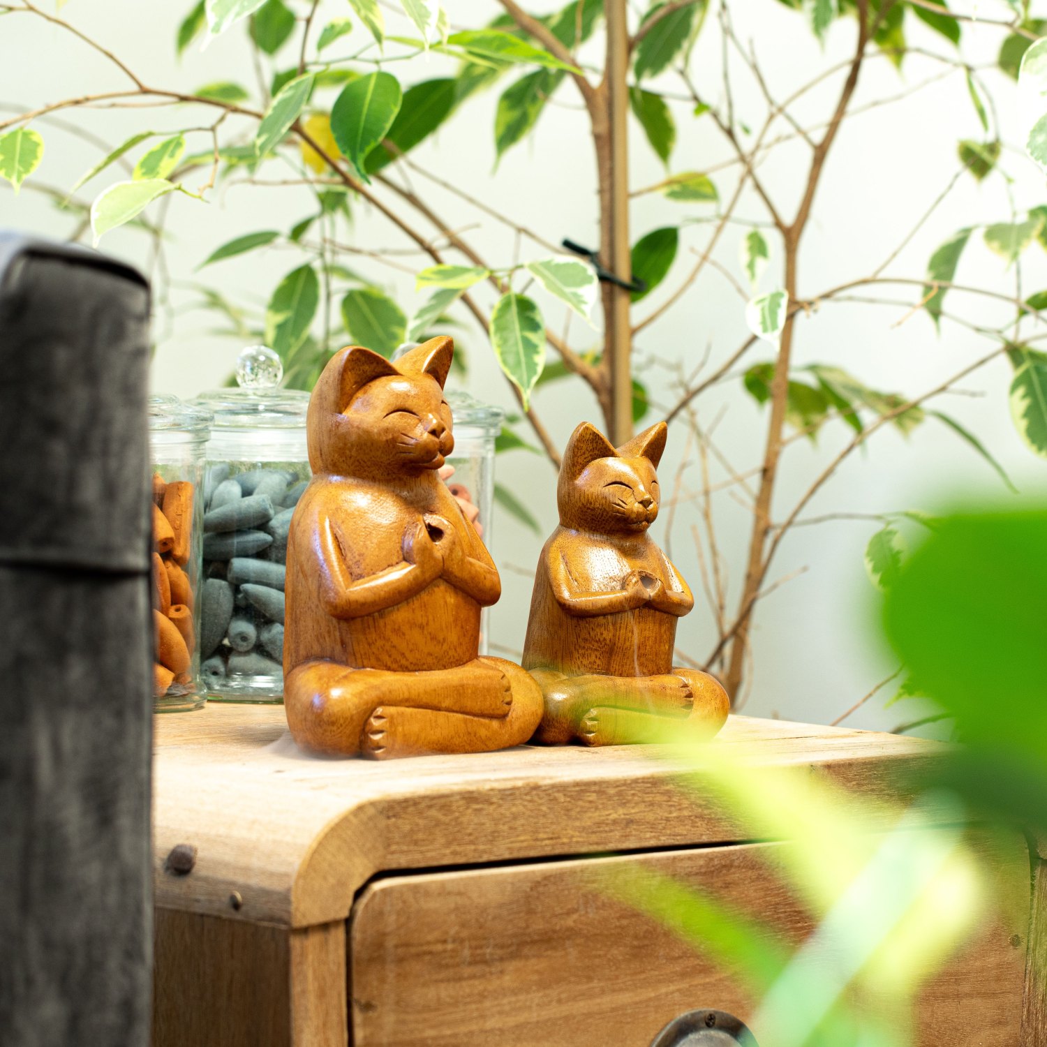 Meditating Yoga Cat Suar Wood Incense Burner – Large7