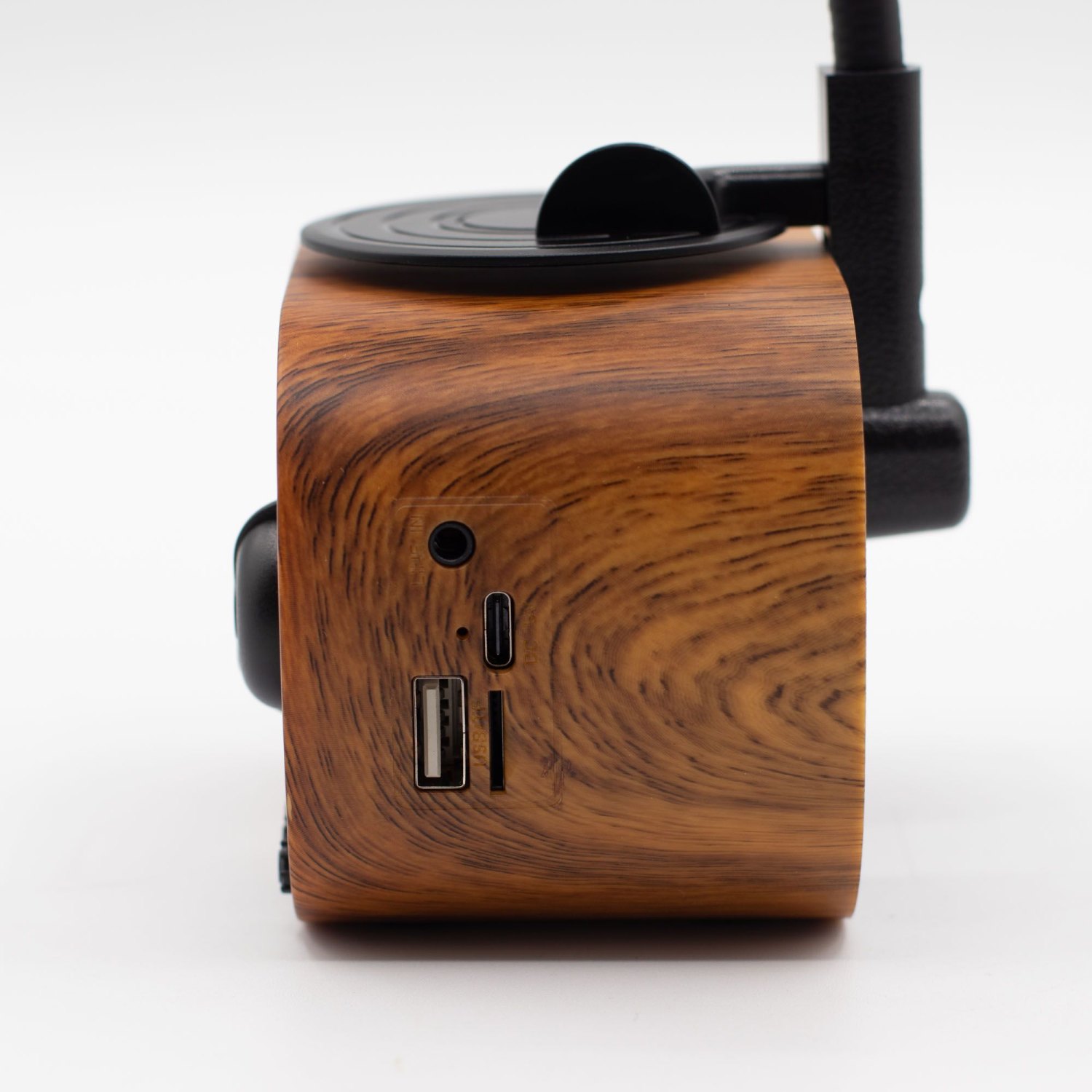 Retro Mini Gramophone Bluetooth Speaker & FM Radio – 5W3