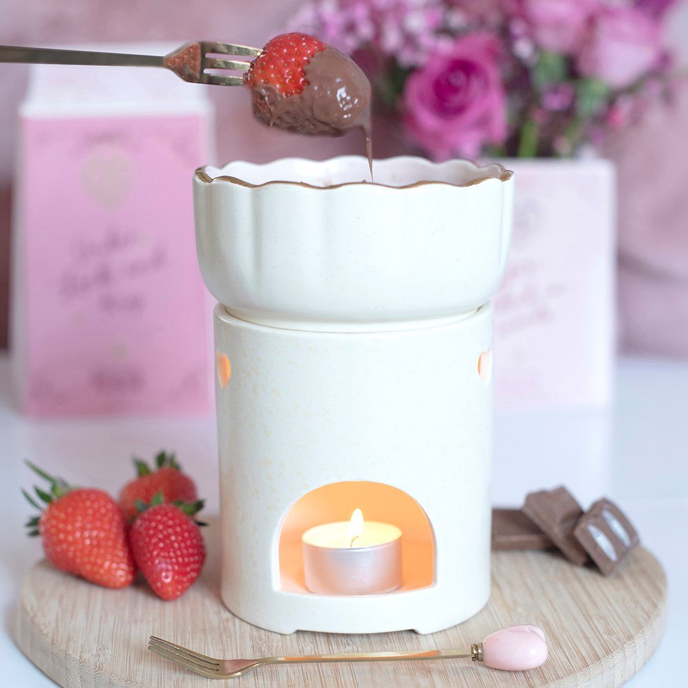 Pink Scalloped Ceramic Fondue Set for Two5