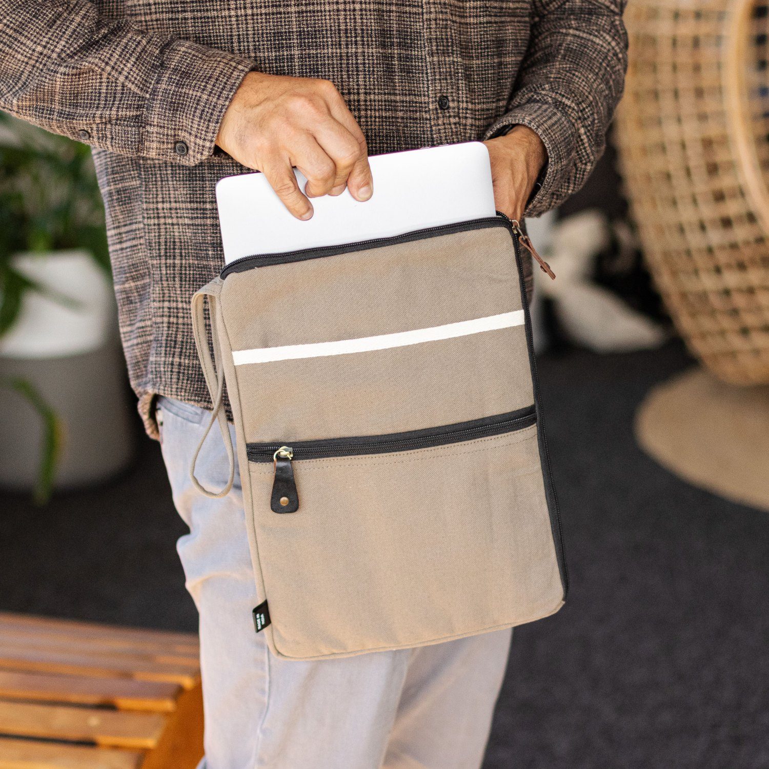 Hop Hare Olive Canvas Travel Laptop Pouch5