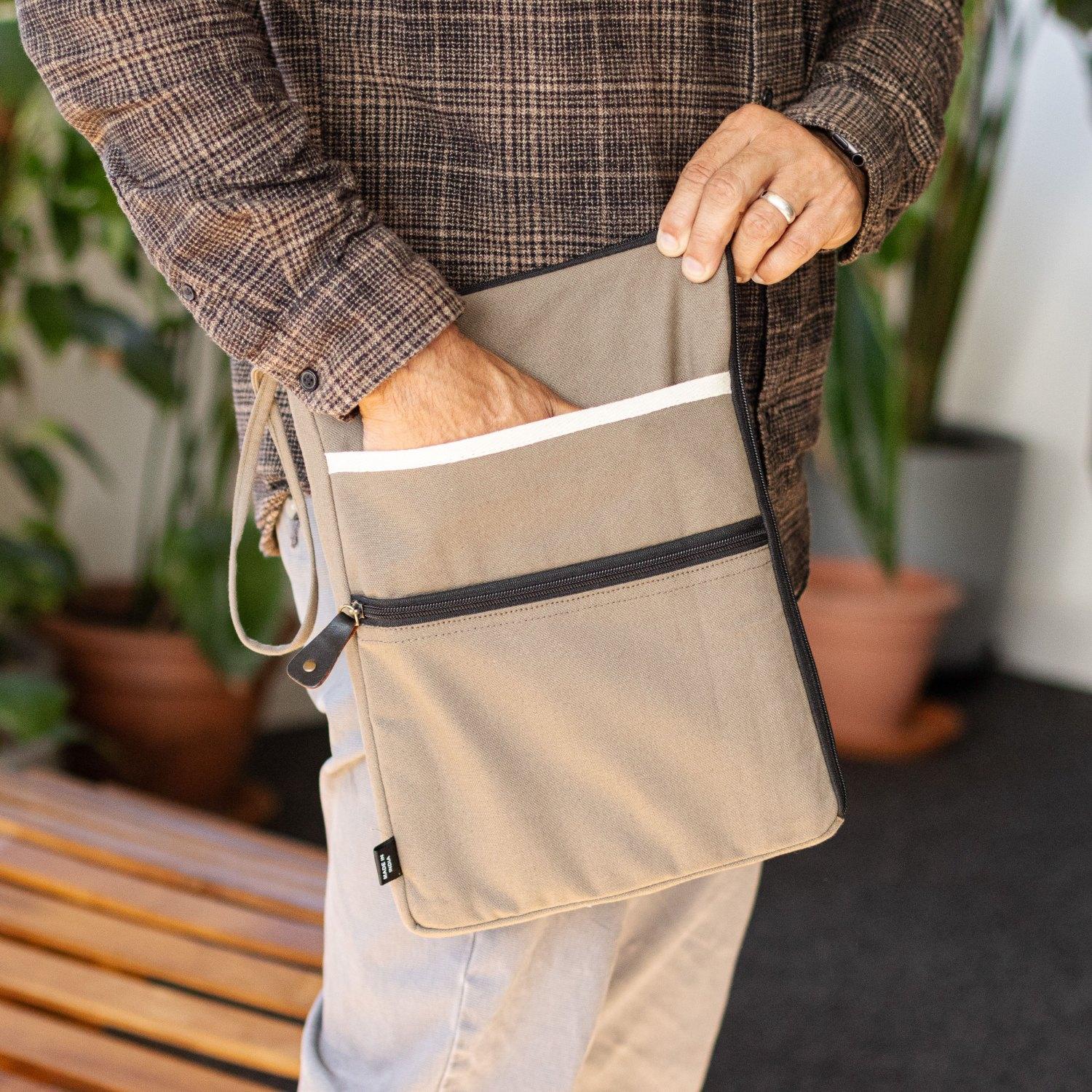 Hop Hare Olive Canvas Travel Laptop Pouch6