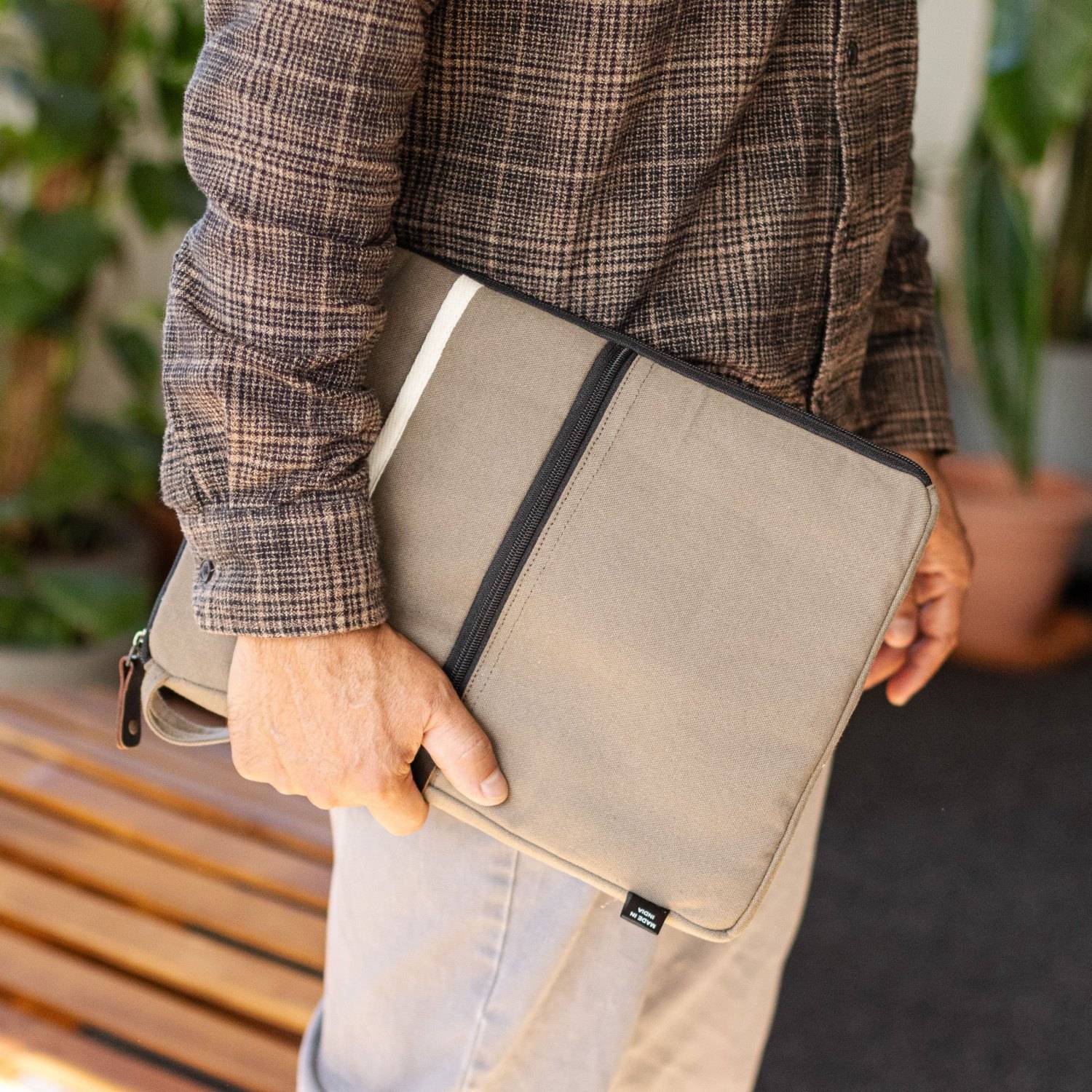 Hop Hare Olive Canvas Travel Laptop Pouch7